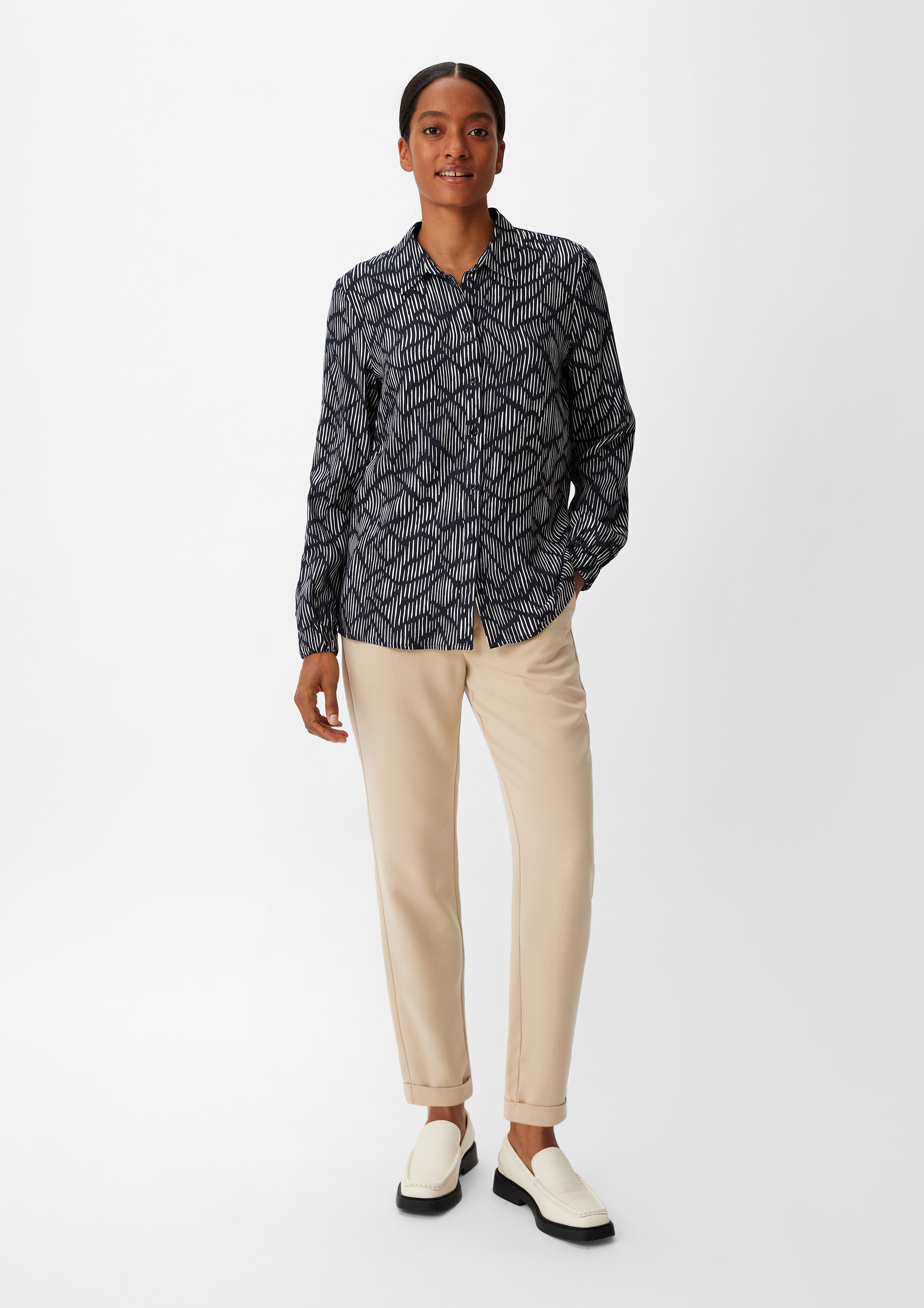 Viskosebluse mit Allover-Print - schwarz | Comma