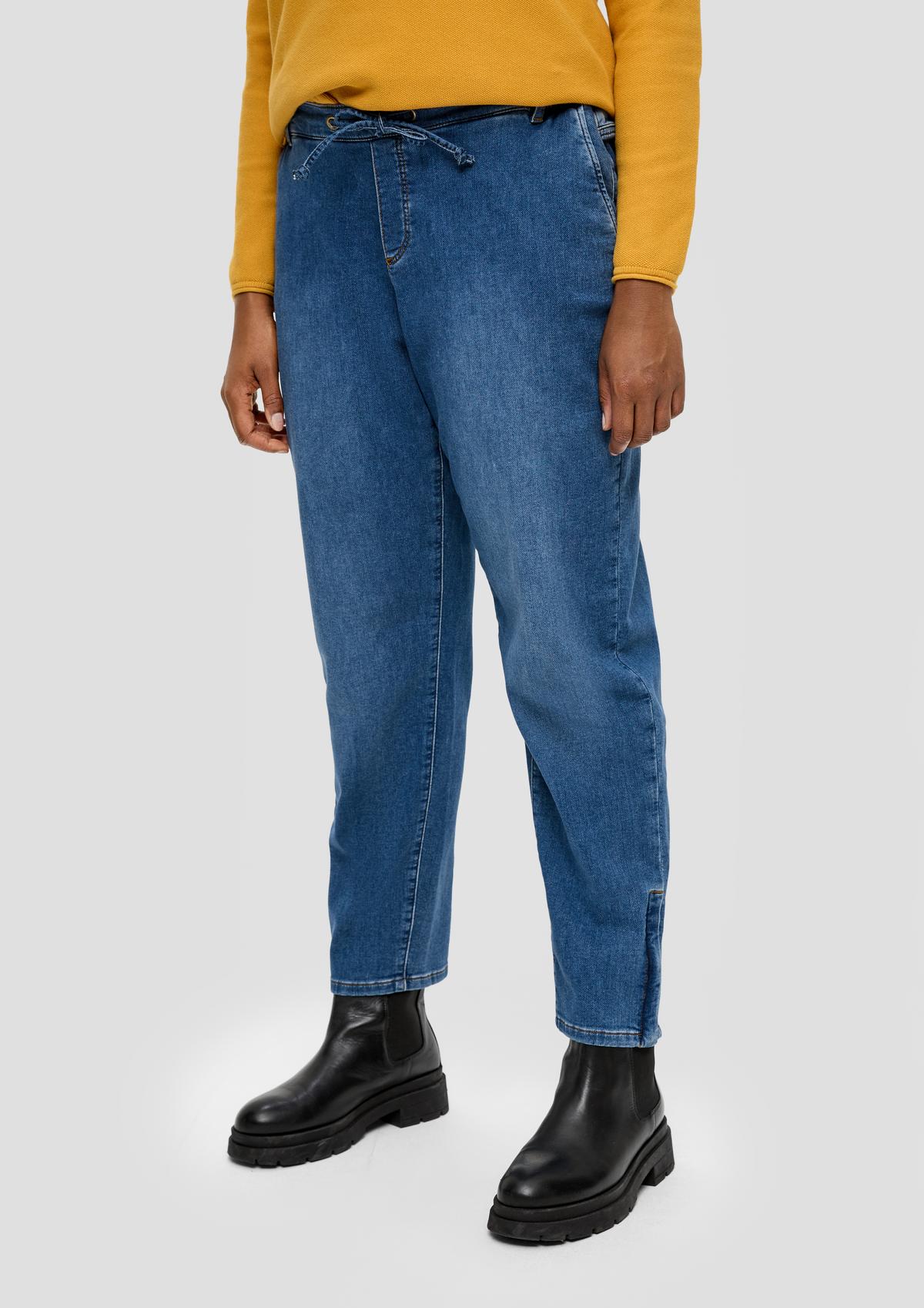 Jeans hlače / kroj Regular Fit / Mid Rise/ Tapered Leg