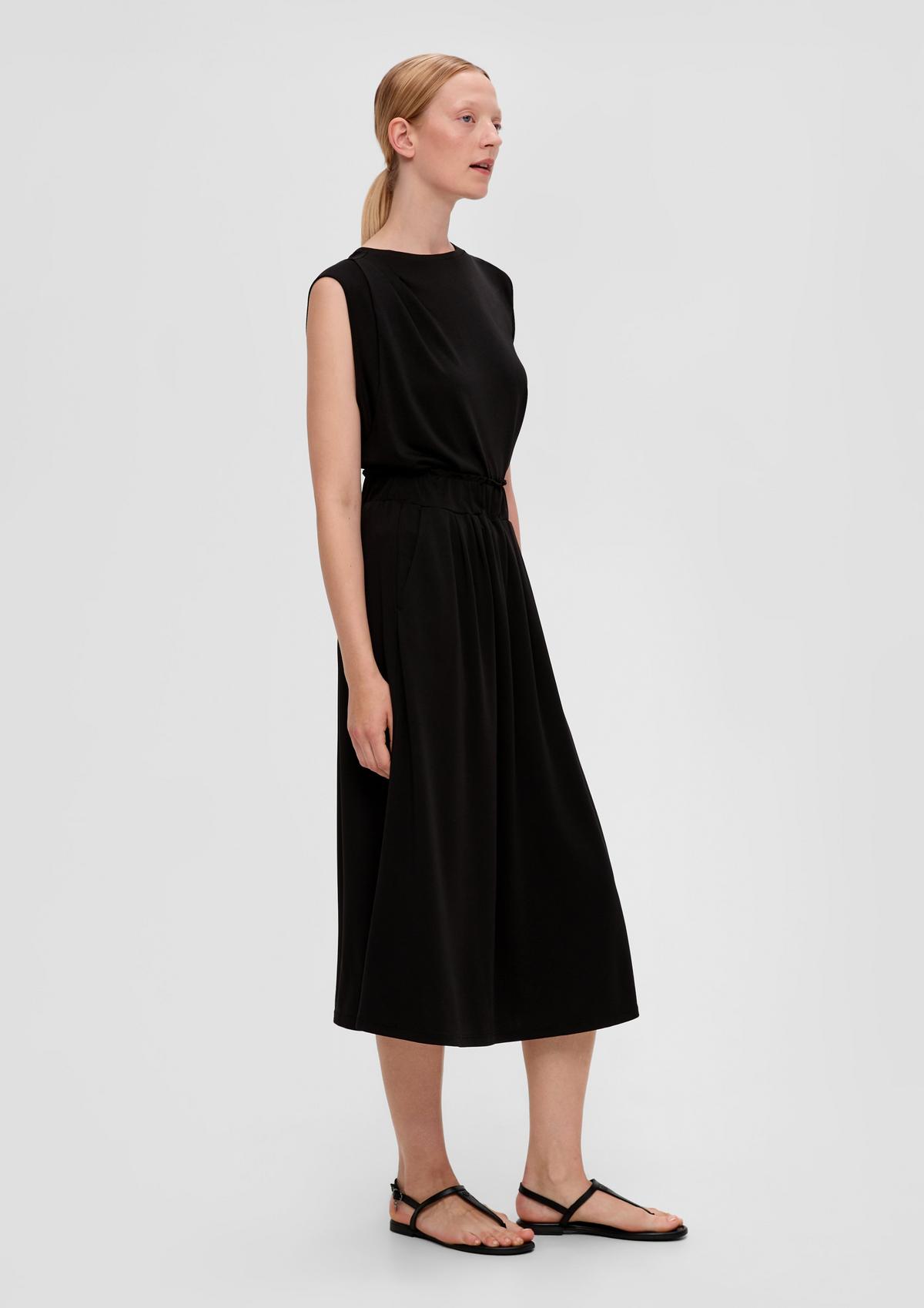 s.Oliver Flowing skirt with an elasticated waistband