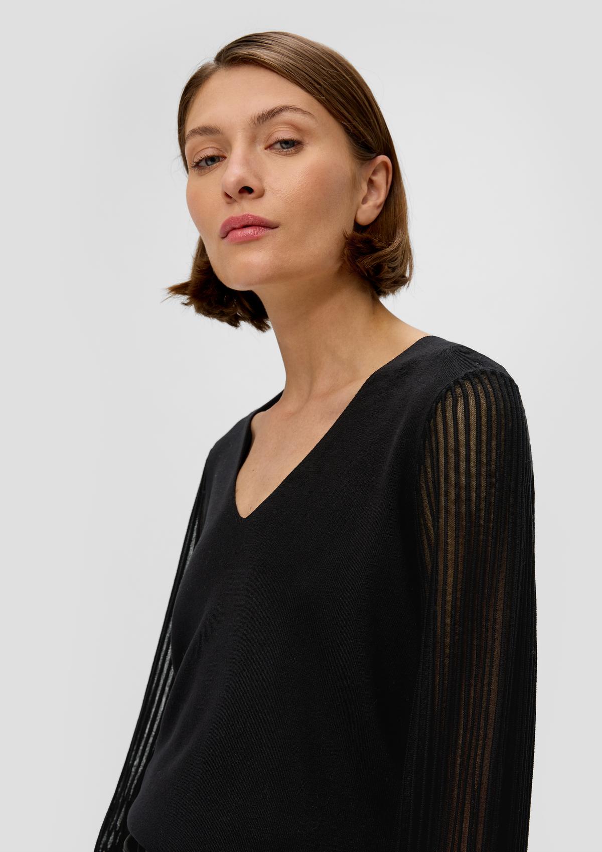 Knitted jumper with semi-sheer sleeves - ecru | s.Oliver