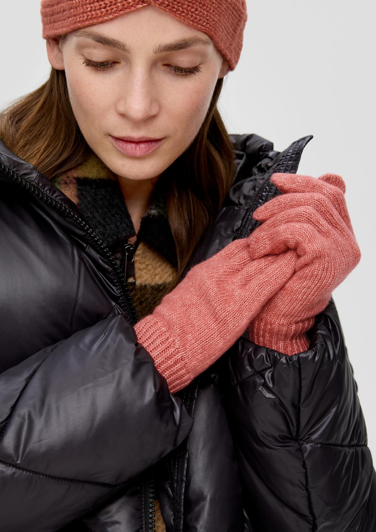 s.Oliver Knitted gloves with wool