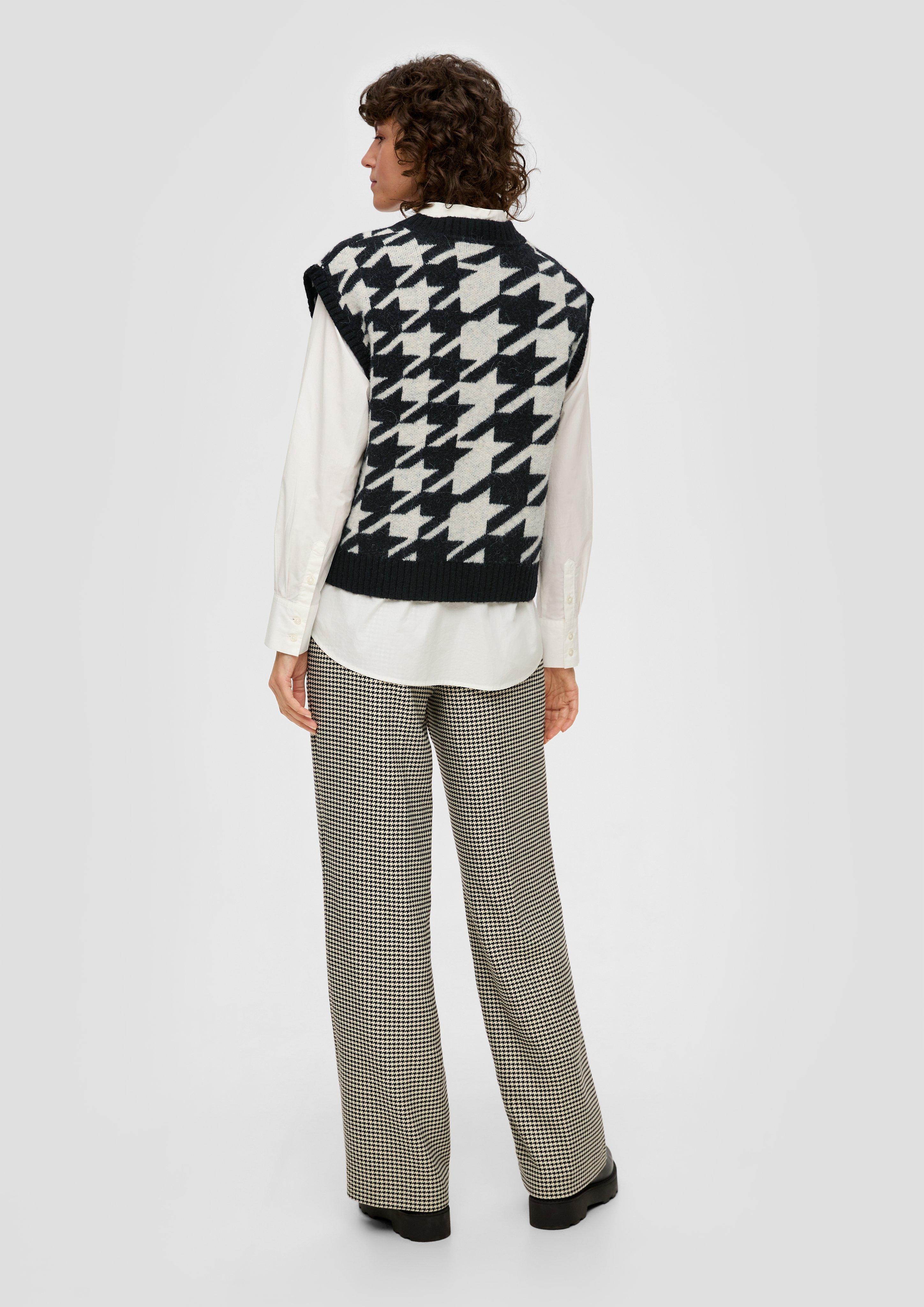 Sleeveless knitted jumper in 