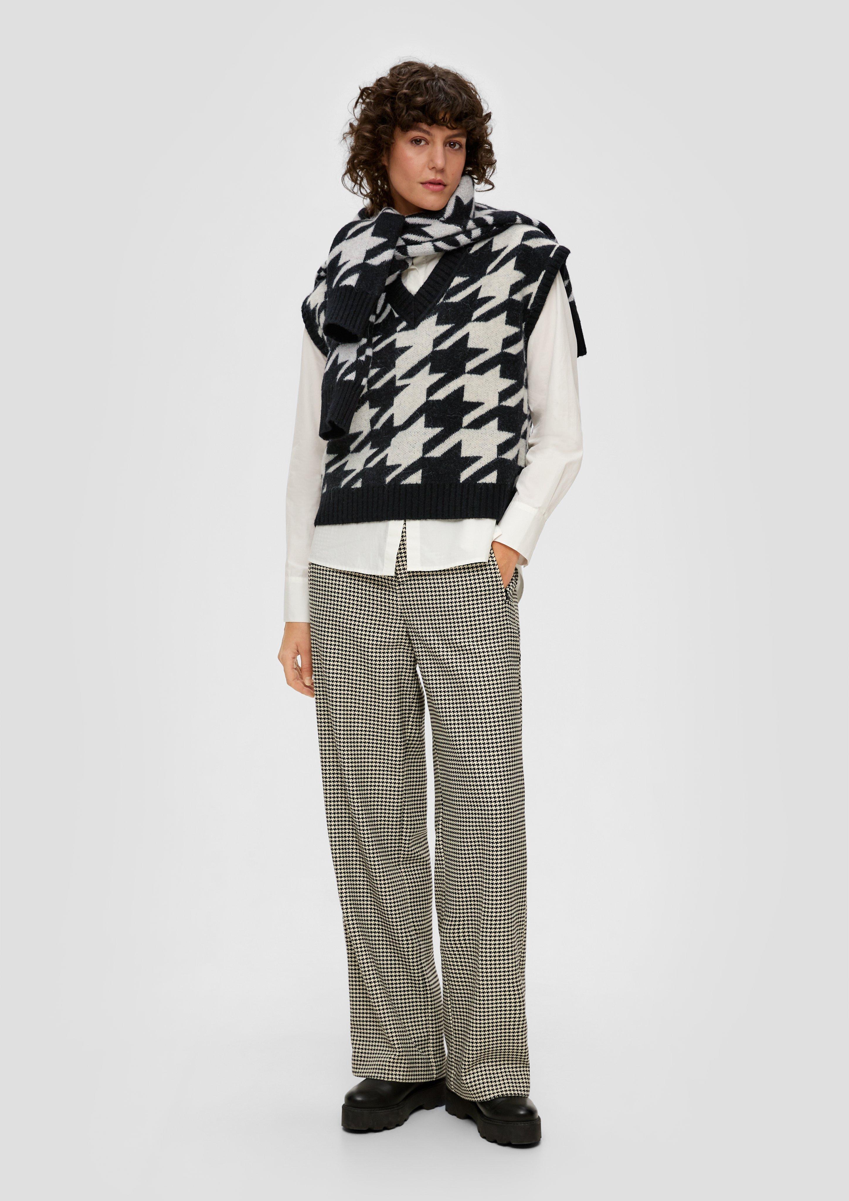 Sleeveless knitted jumper in 