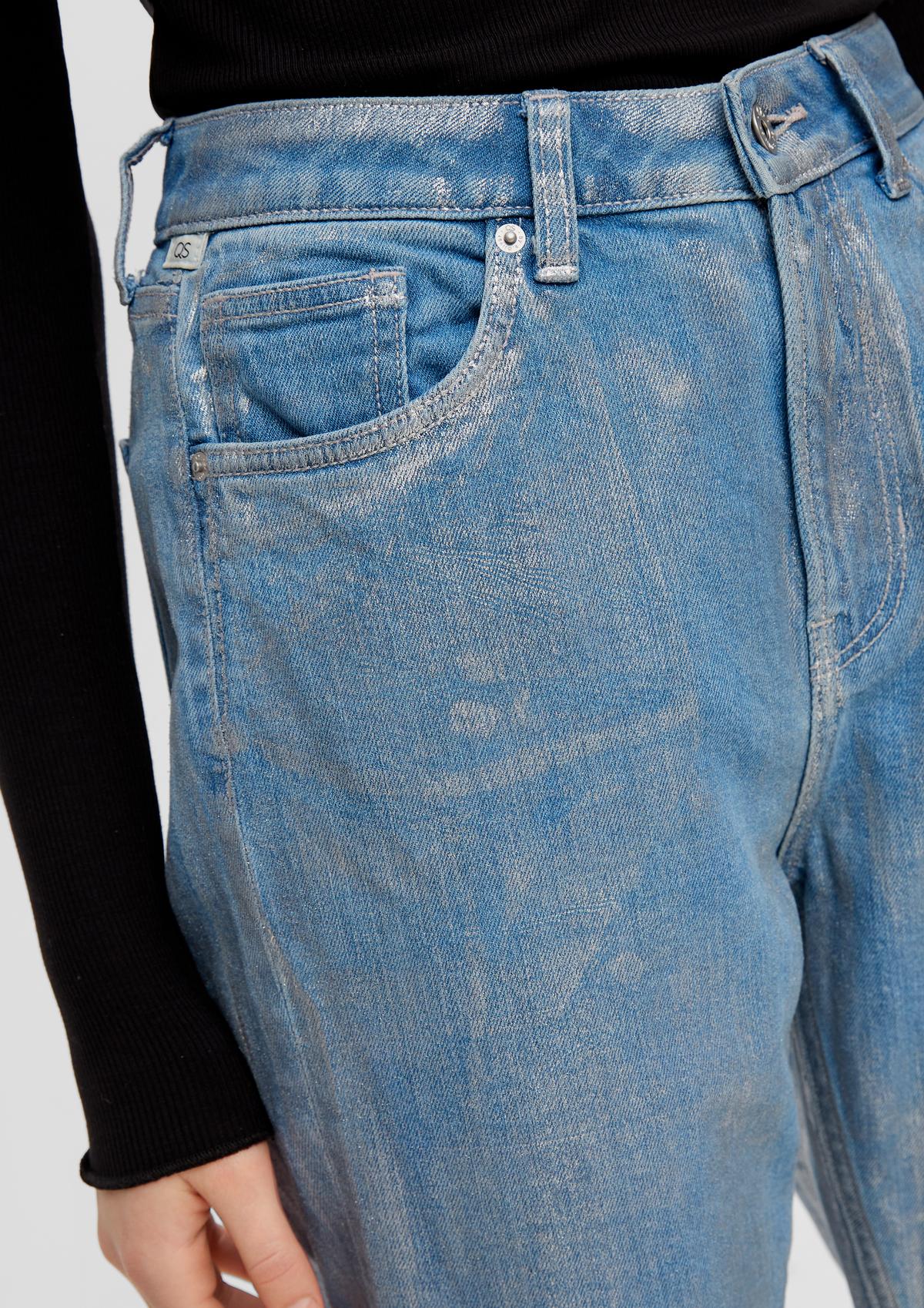 s.Oliver Ankle Jeans Mom / Relaxed Fit / High Rise / Tapered Leg / mit silberfarbenem Coating