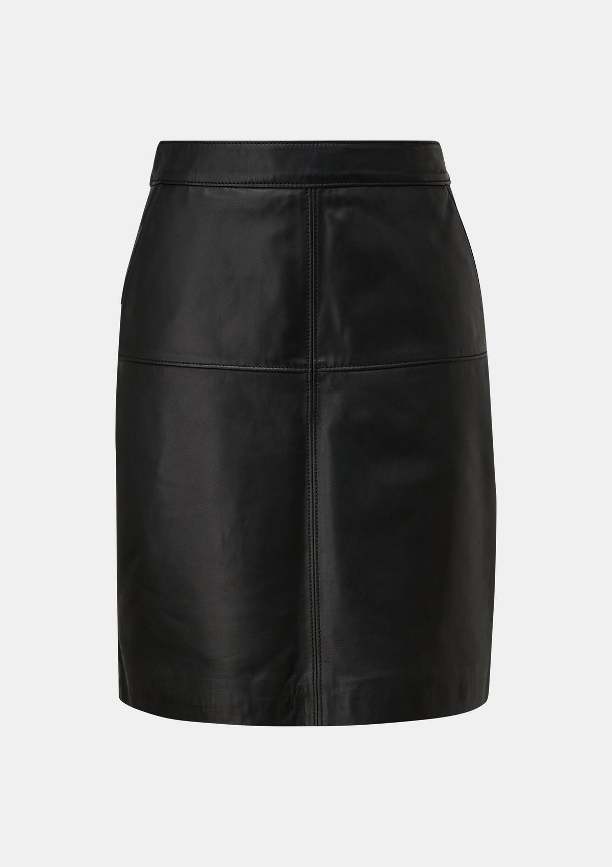 comma Skirt made of genuine leather