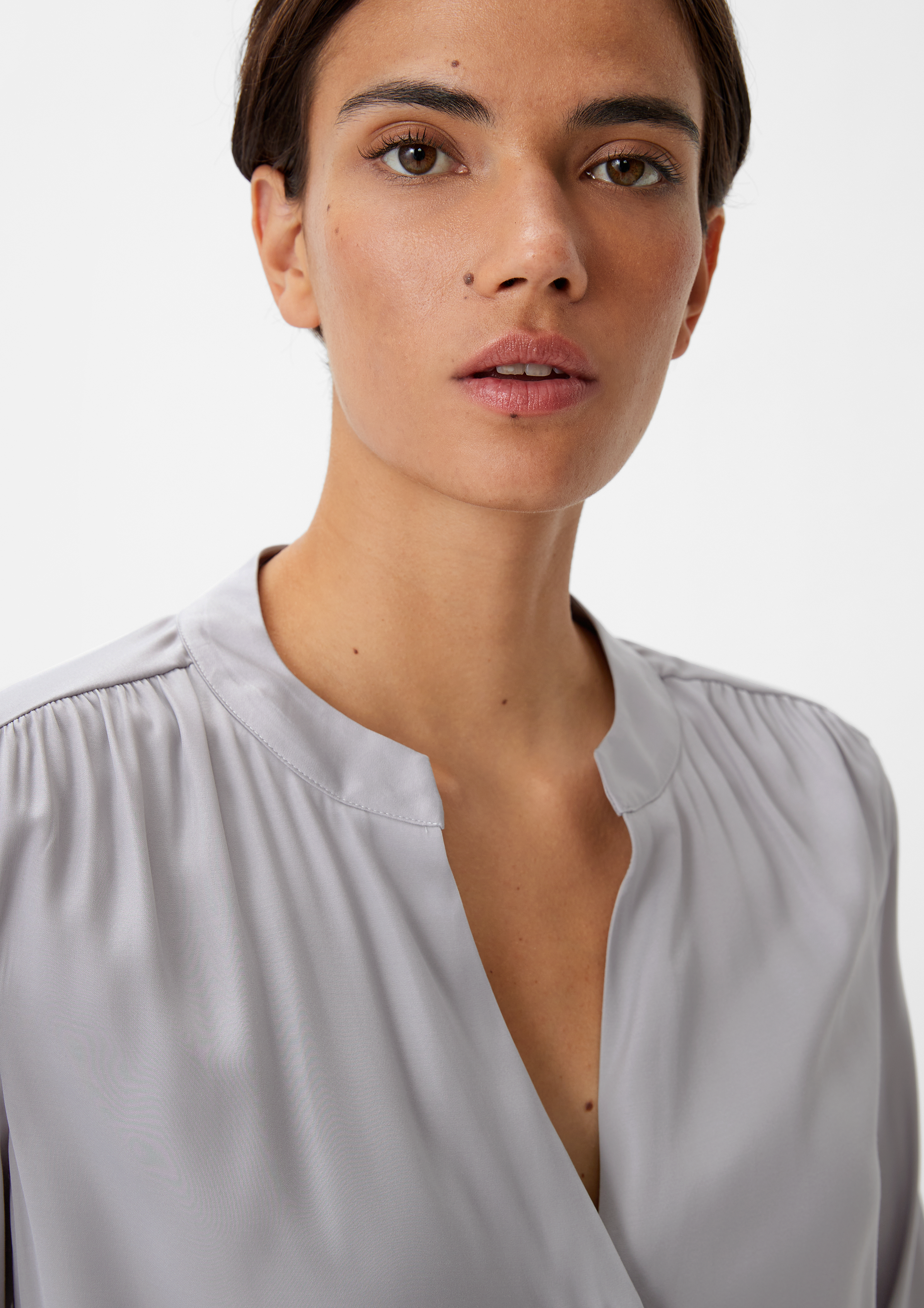 satin-blouse-in-a-viscose-blend-pigeon-grey-comma