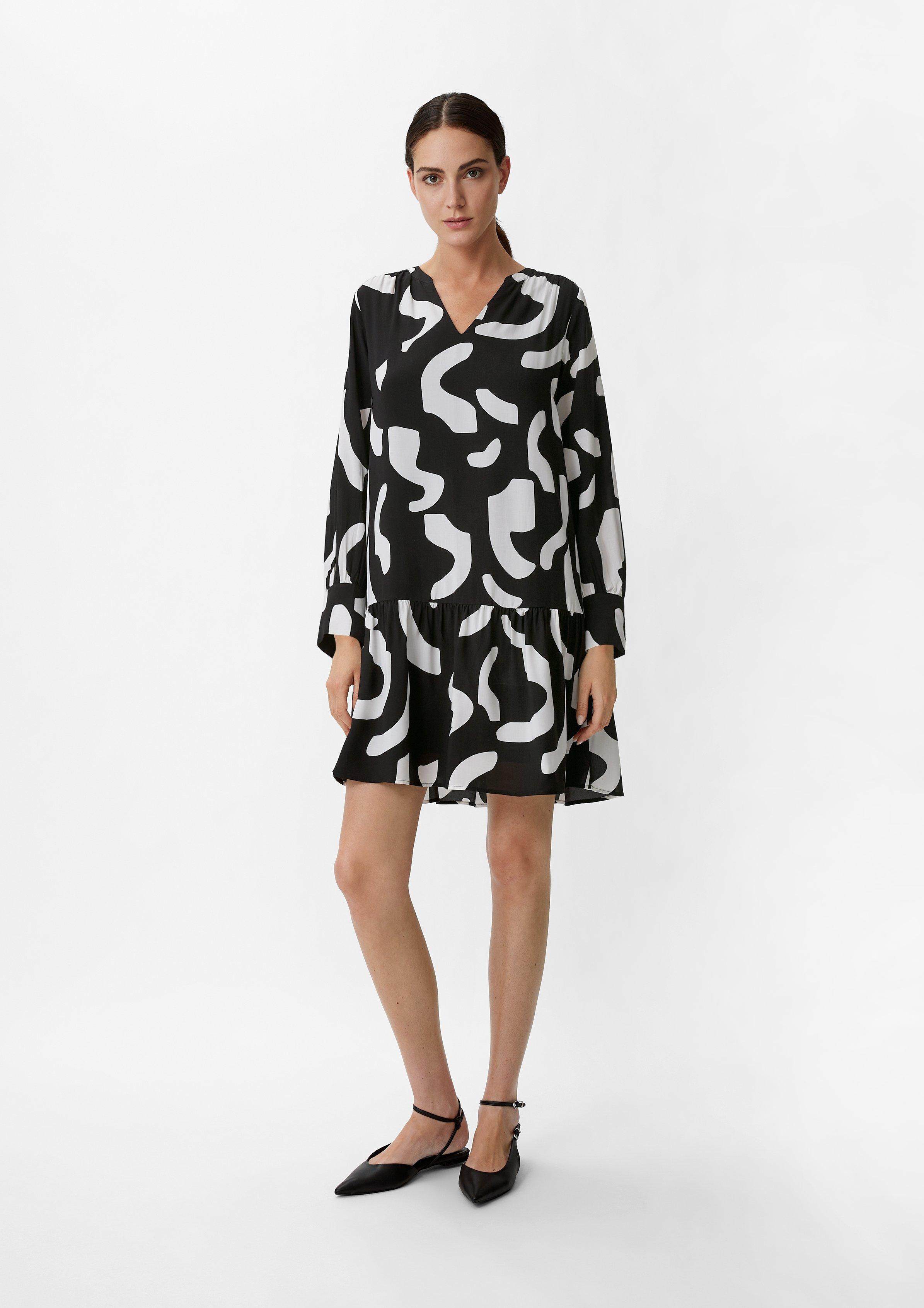 Kleid mit Allover-Print - schwarz | Comma