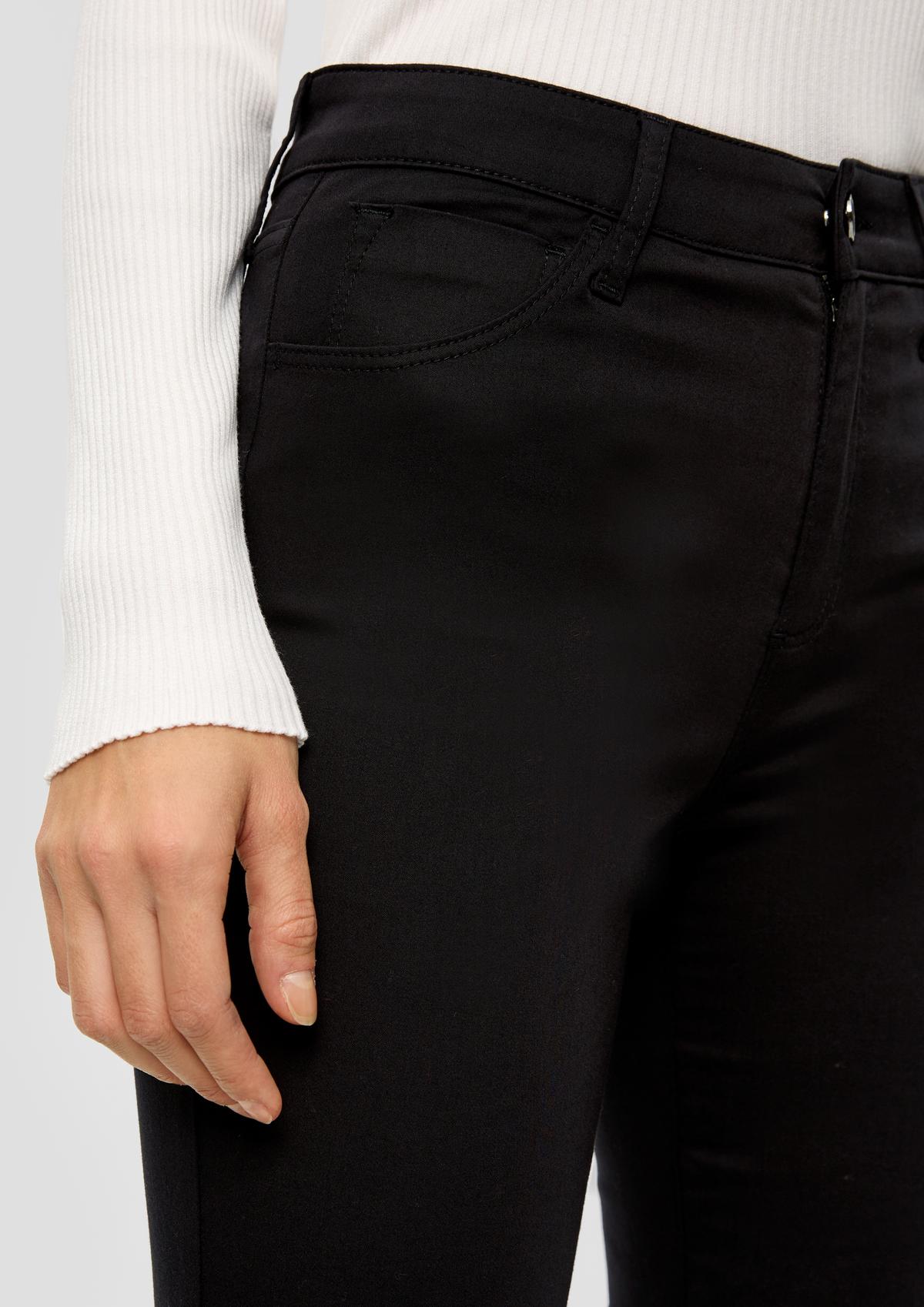 s.Oliver Regular: Saténové kalhoty s rozšířenými nohavicemi