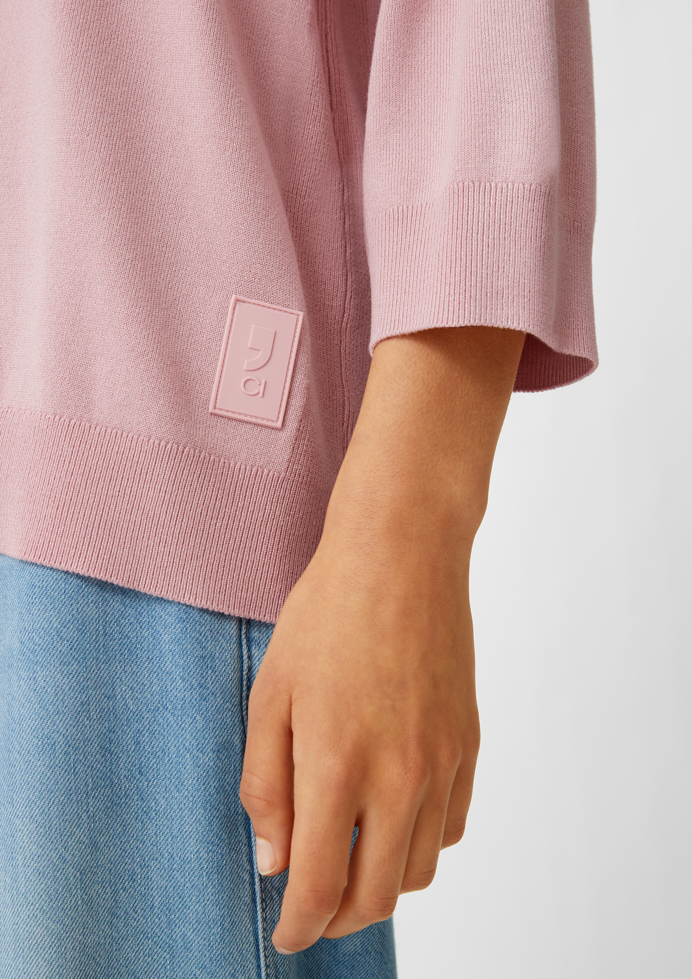 Knitted pullover in 4250