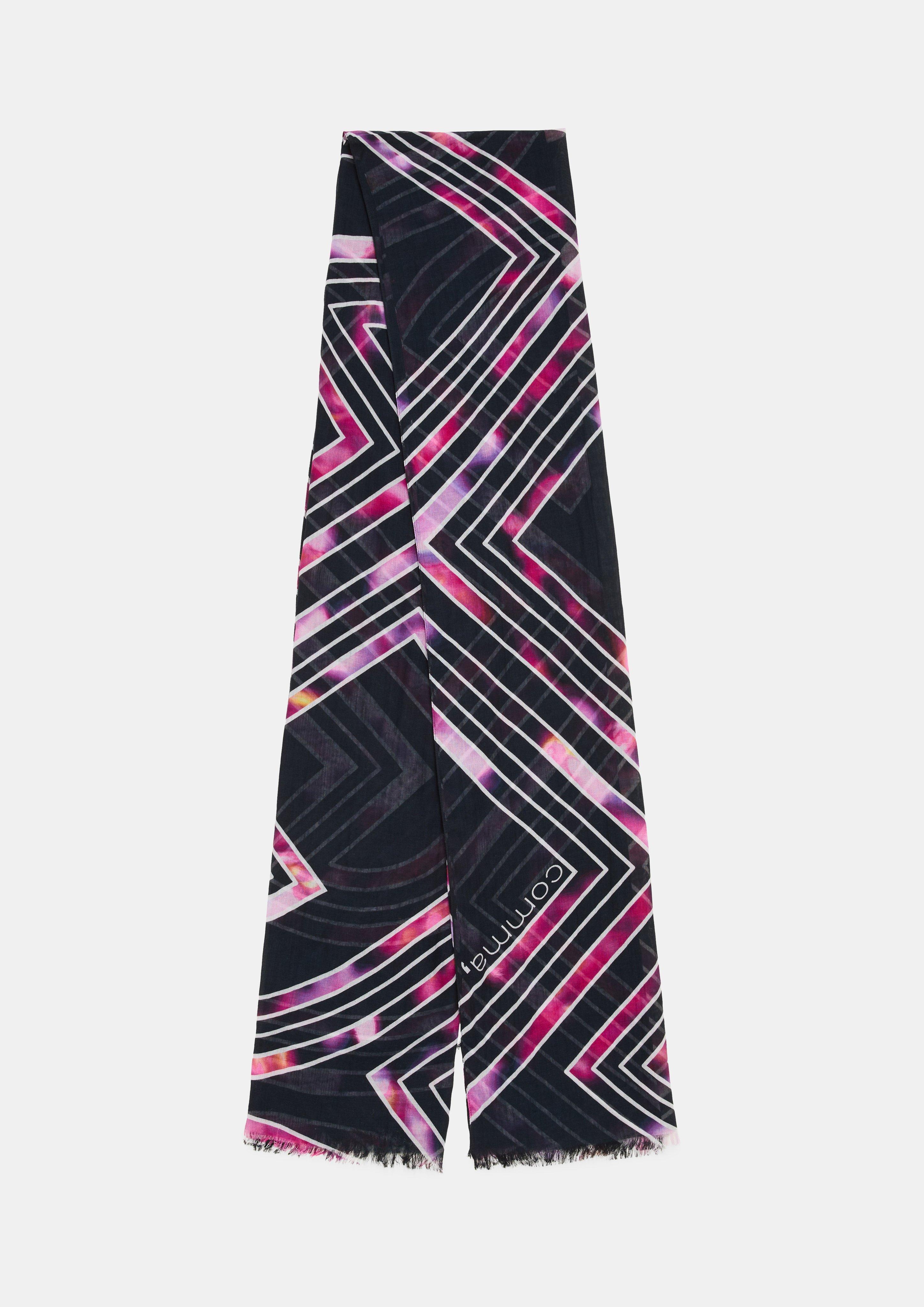 Scarf with an all-over print - Black | SCAYLE