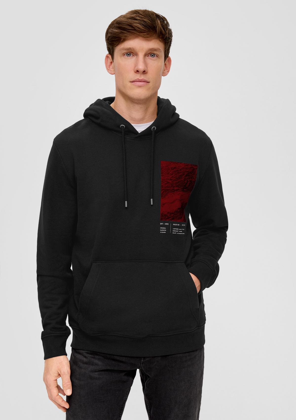 Sweatshirt with black - print a front