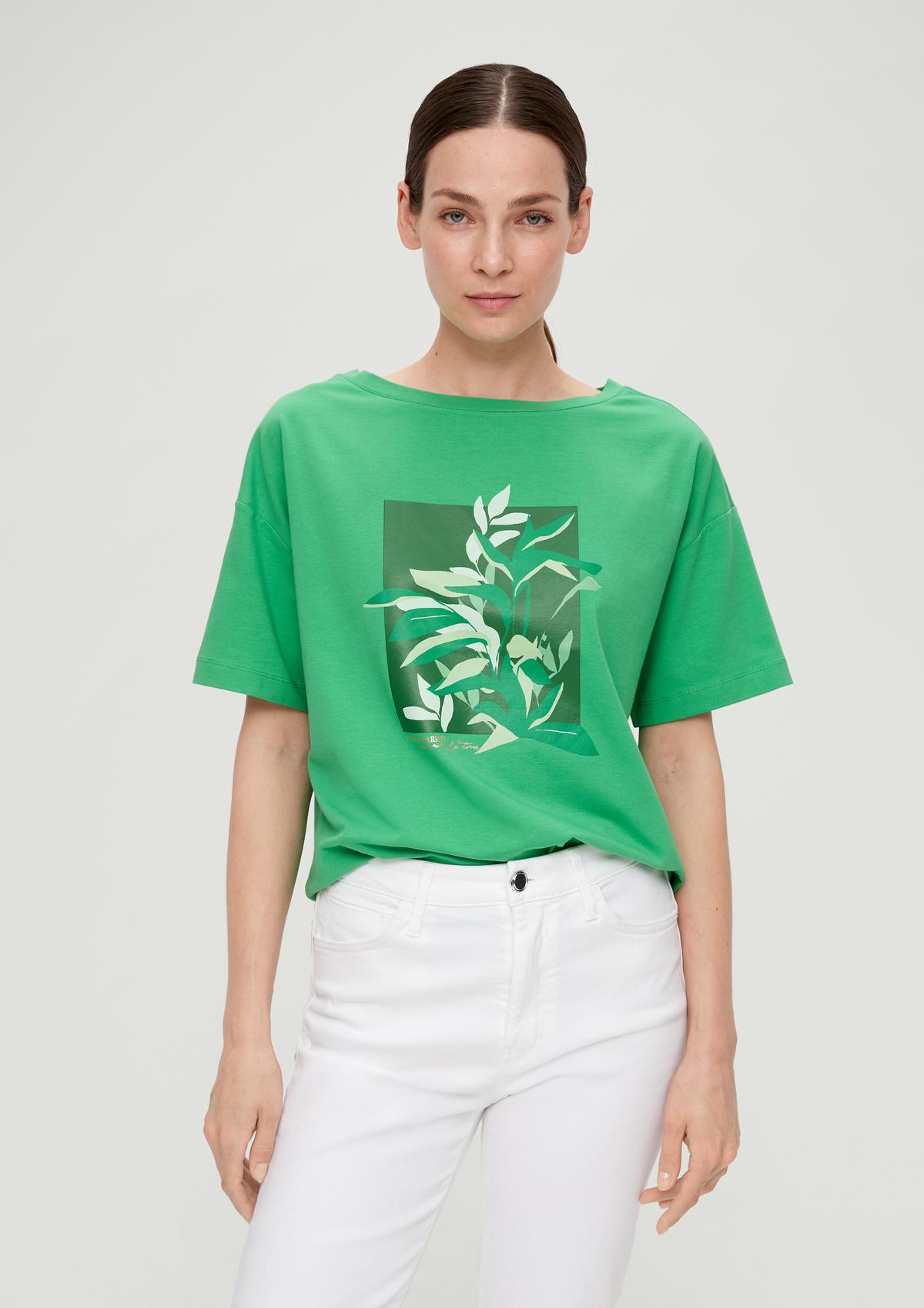 T-shirt with ecru - a print front