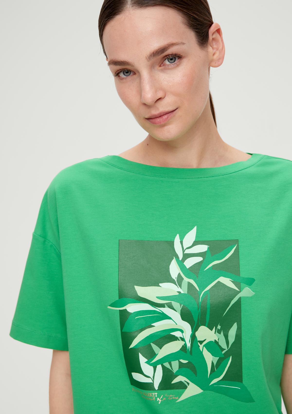 T-shirt with a front ecru - print