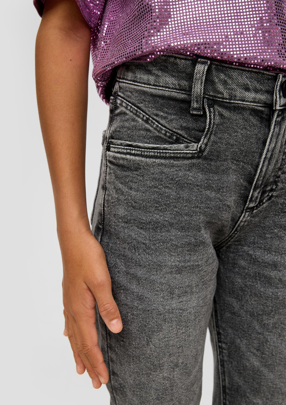 s.Oliver Jeans hlače/kroj Relaxed Fit/High Rise/ravne hlačnice