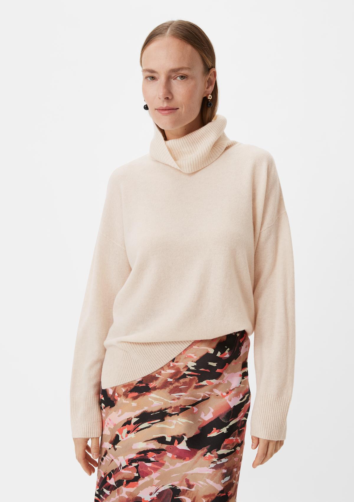 comma Knitted jumper with a cable knit pattern