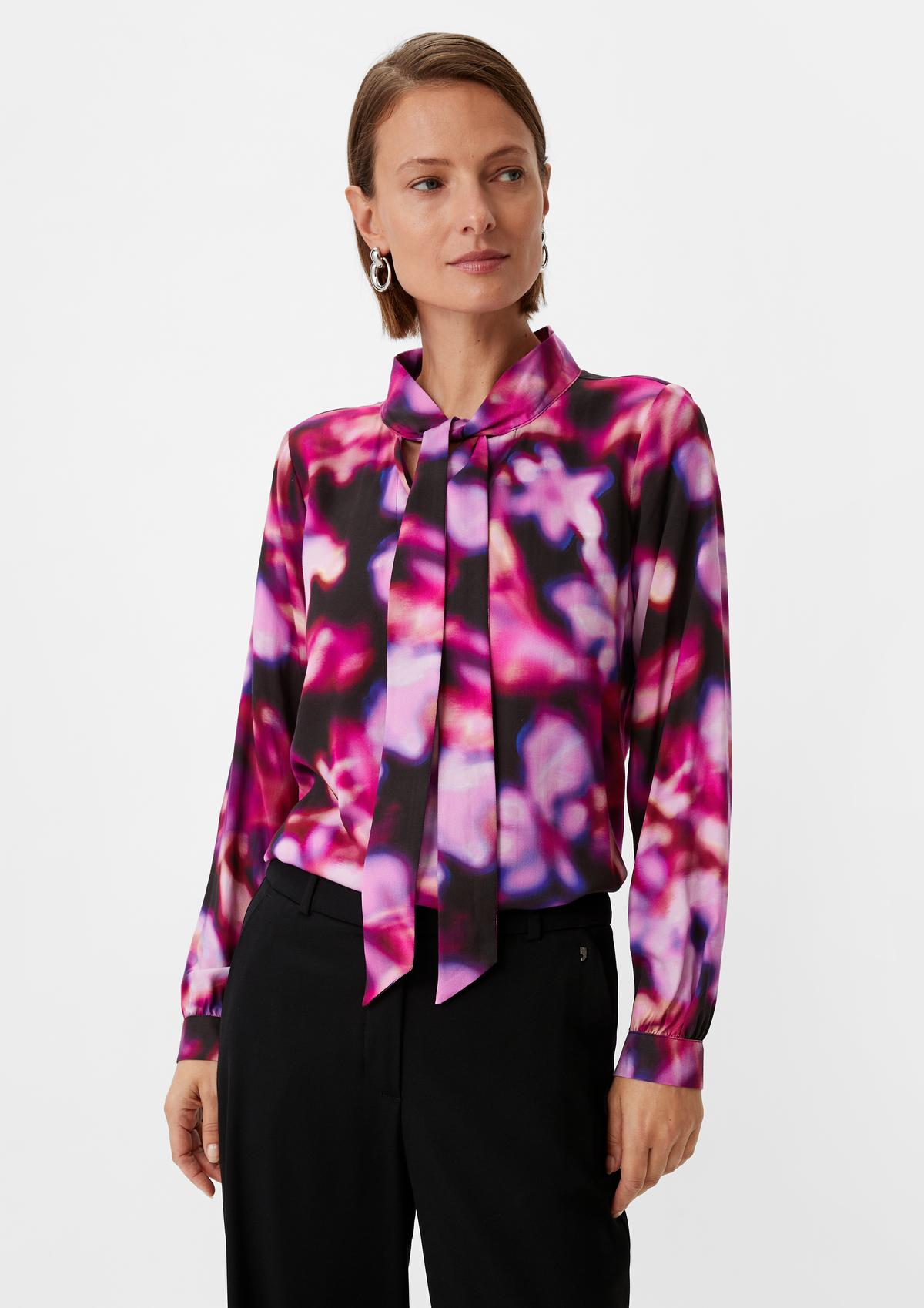 comma Viscose blouse with a pussycat bow