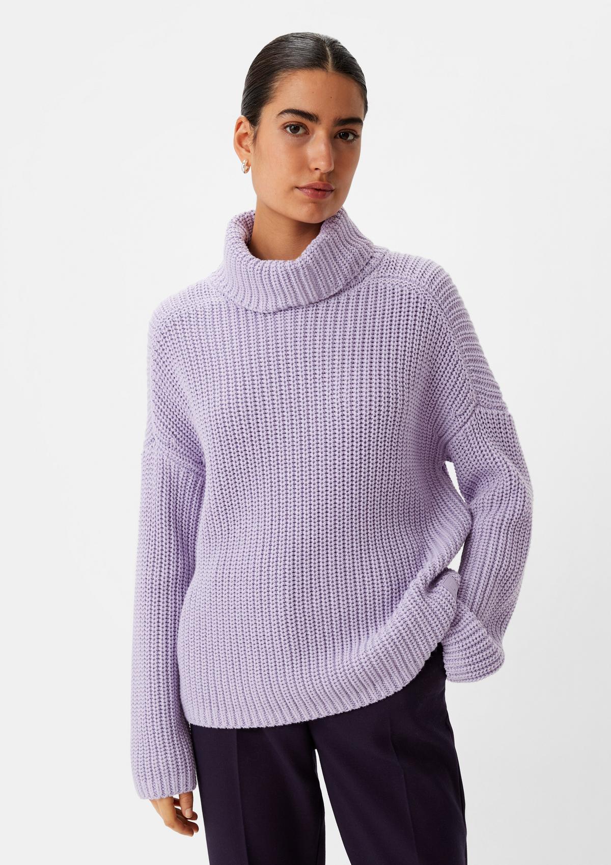 Rib knit jumper with a logo appliqué - lavender | Comma Rib knit jumper with a logo appliqué - lavender | Comma