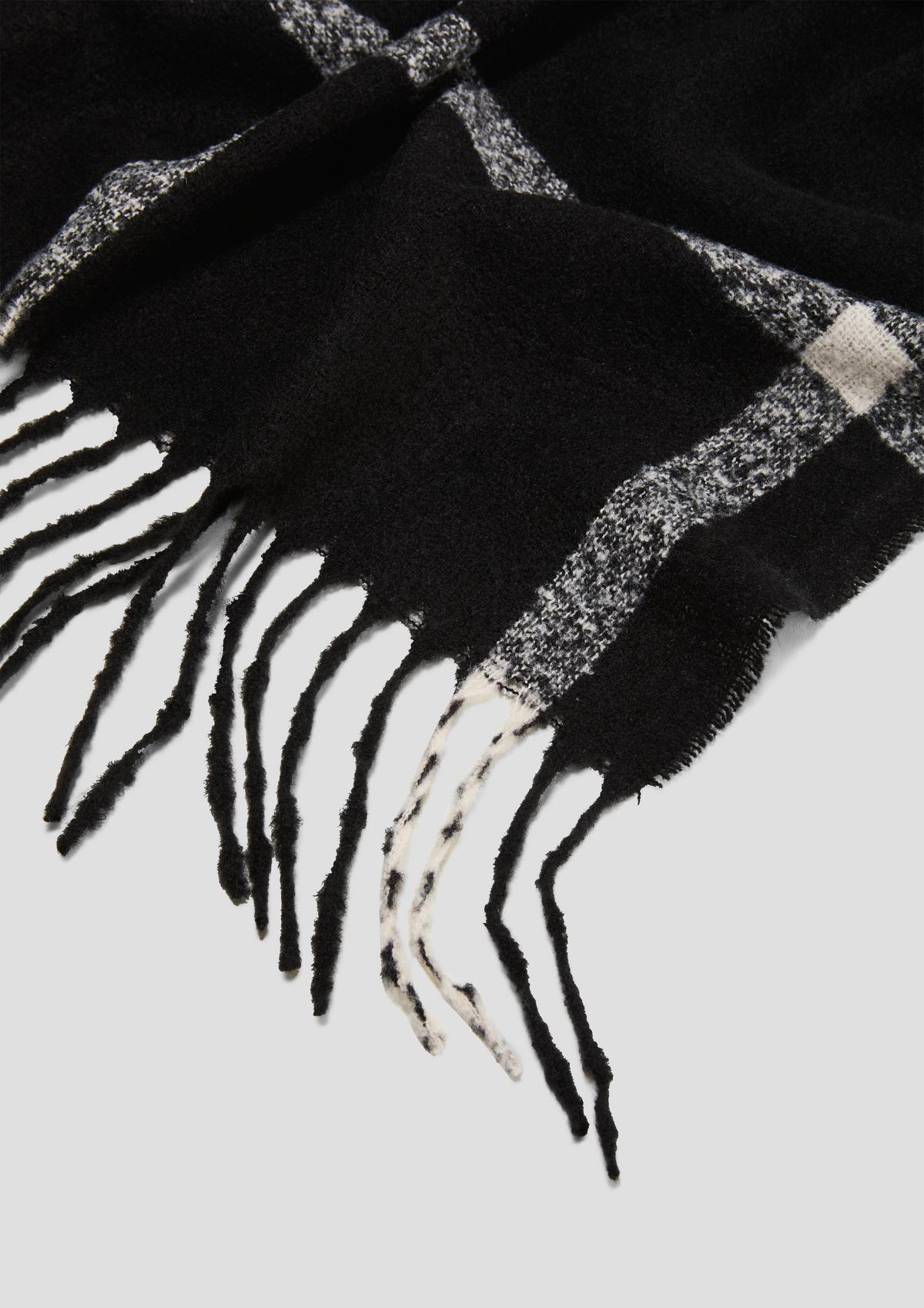 s.Oliver Check scarf with fringing