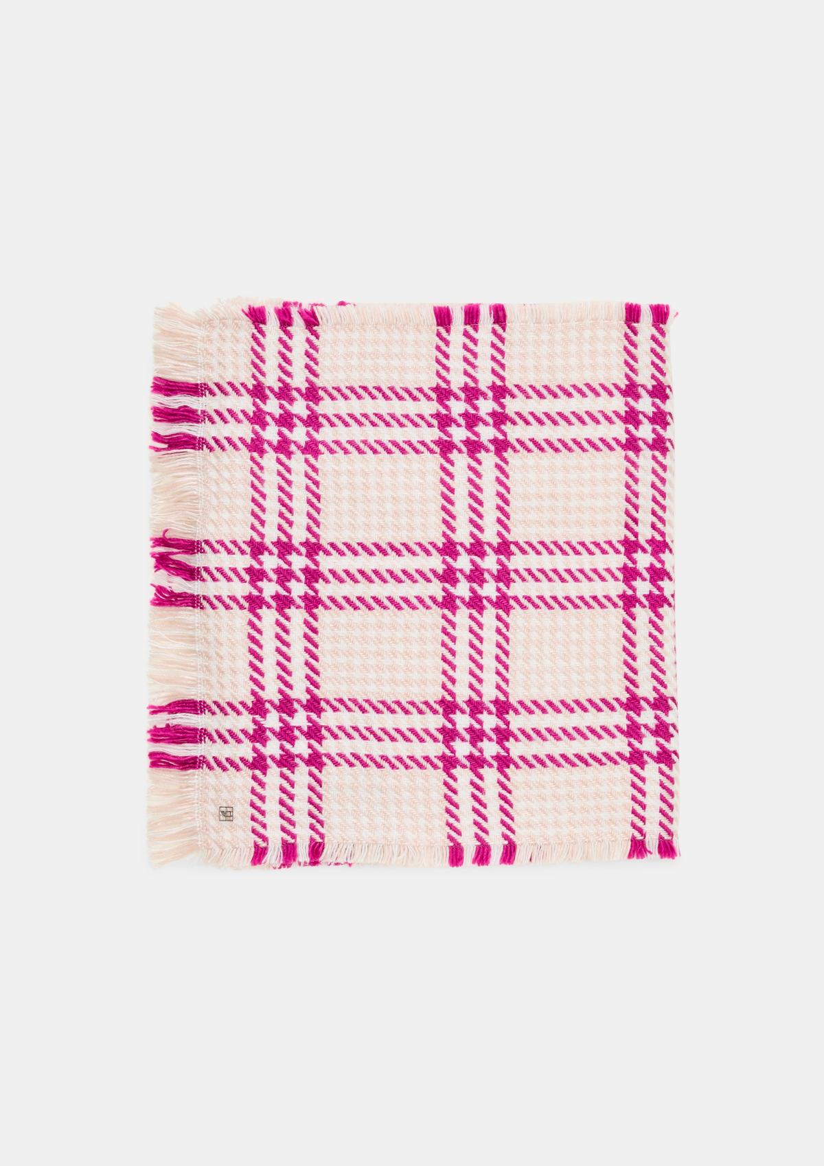 comma Woven scarf with a checked pattern