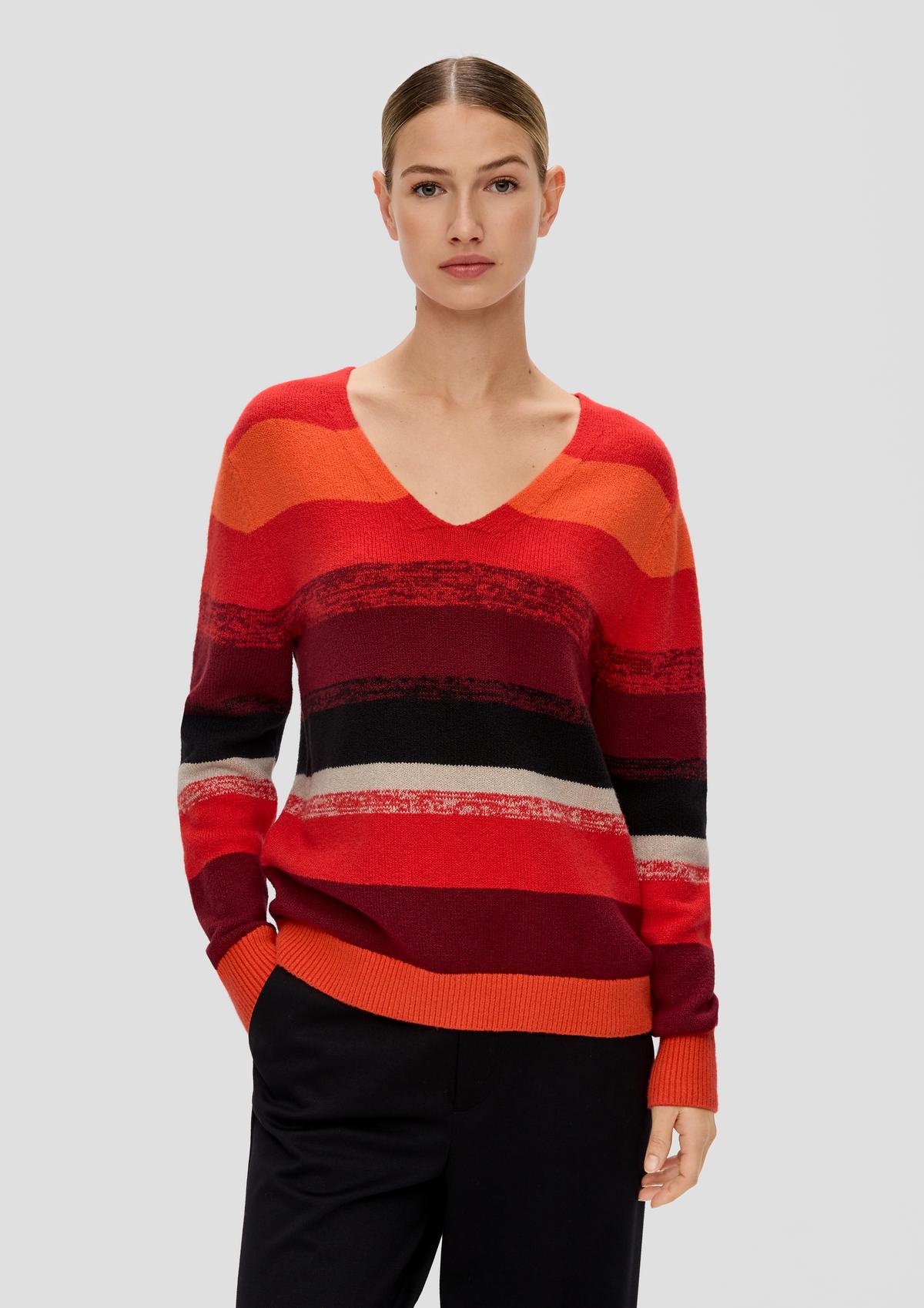 Gebreide trui met strepen met kleurverloop