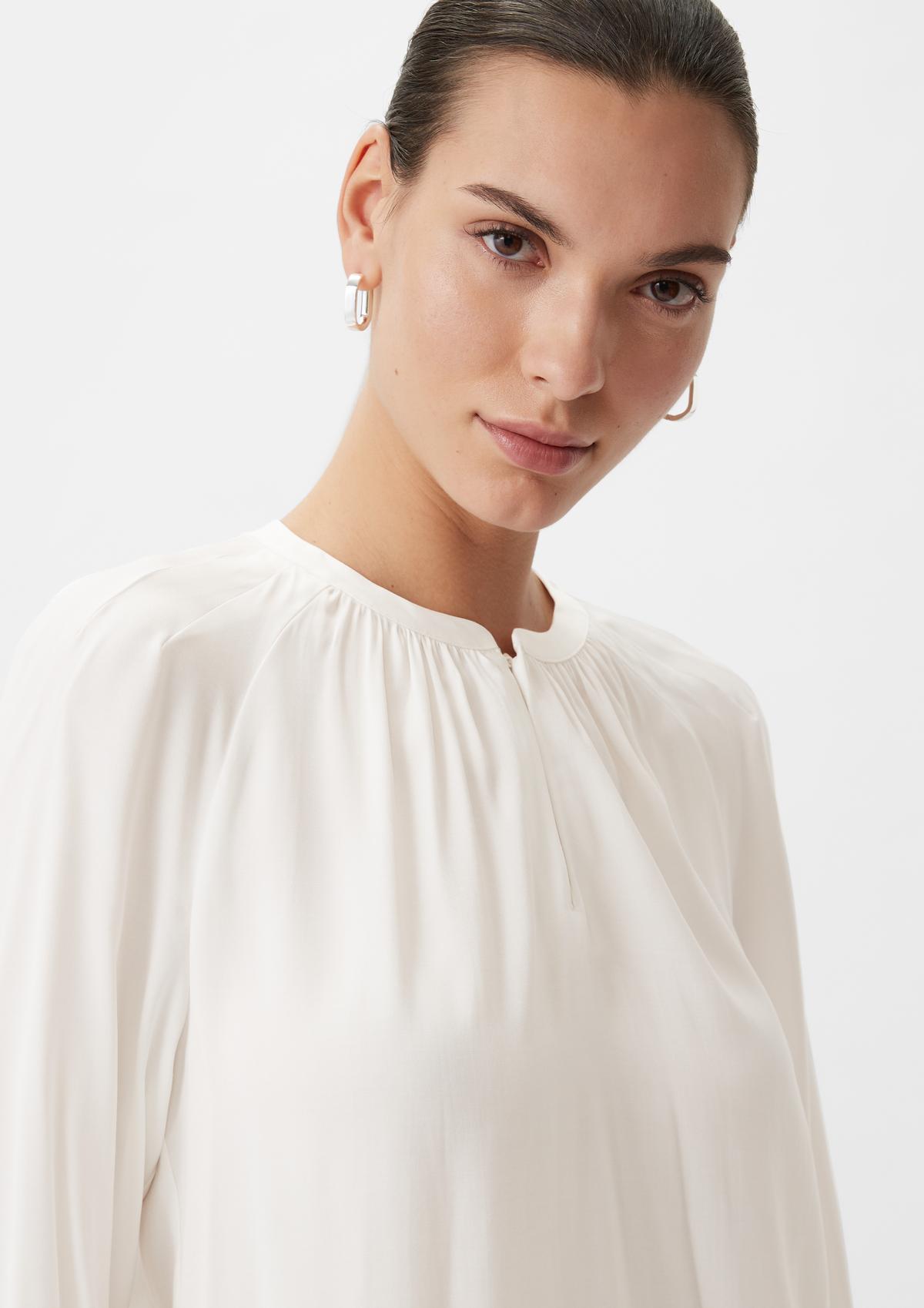 Satin blouse in a viscose blend - white | Comma