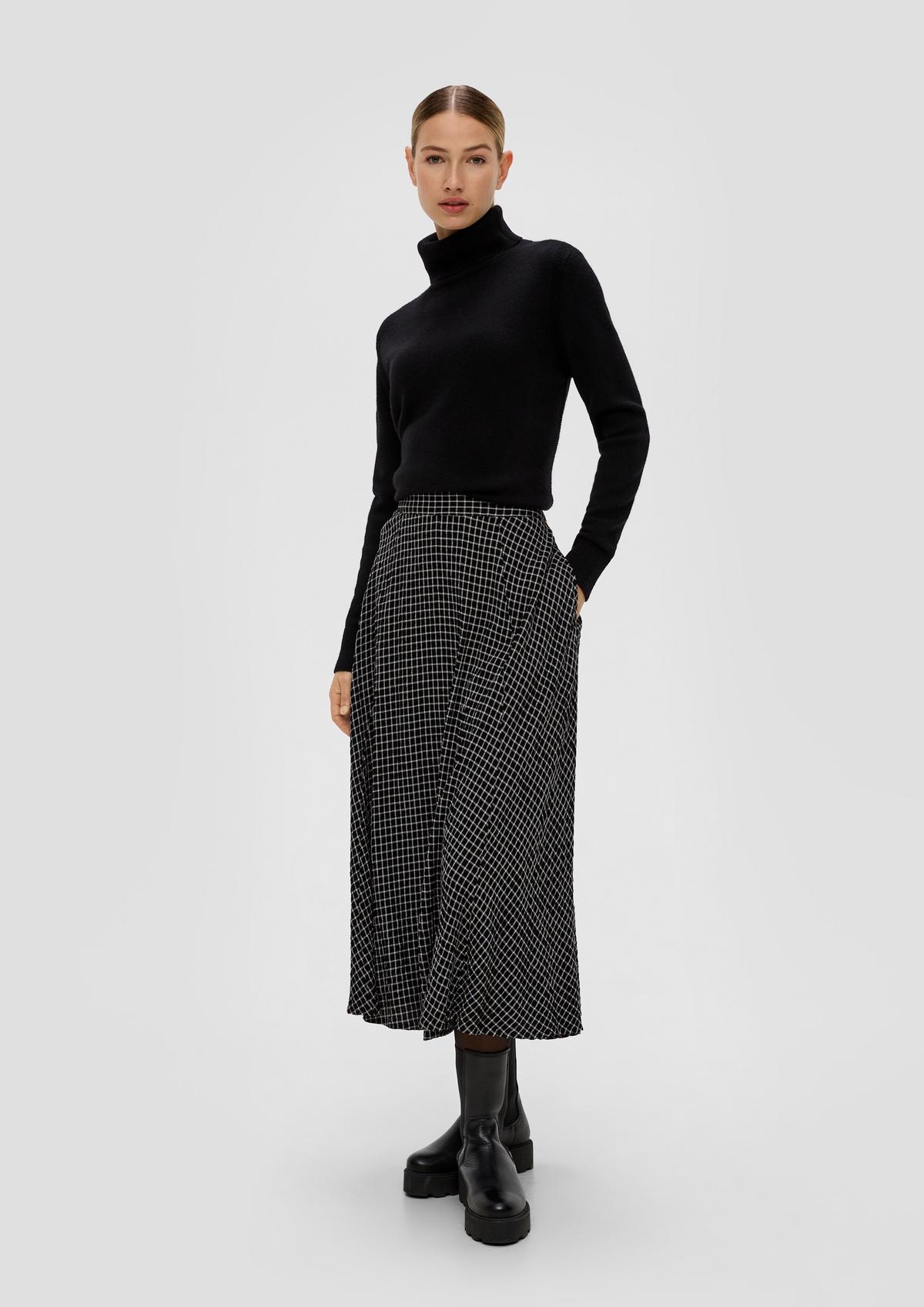 s.Oliver Check skirt with a seersucker texture