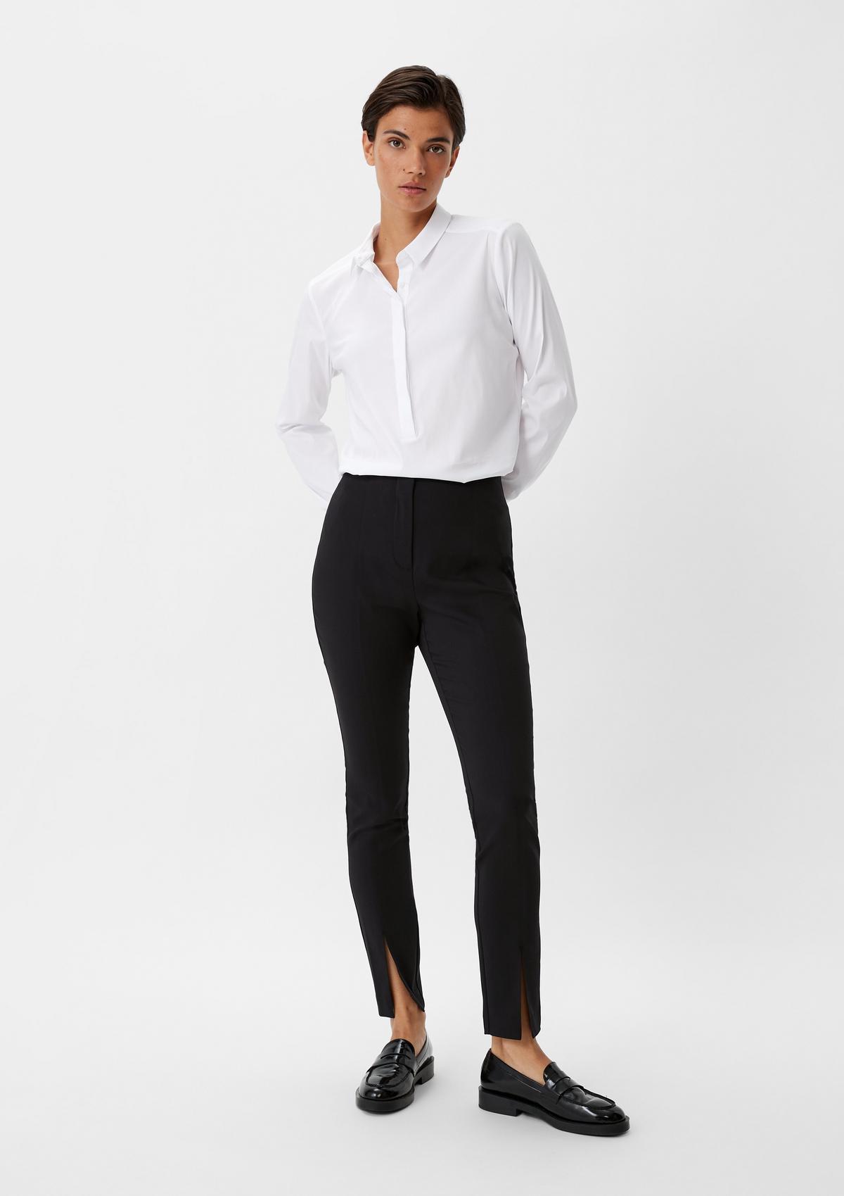 Slim fit: trousers with a slit hem