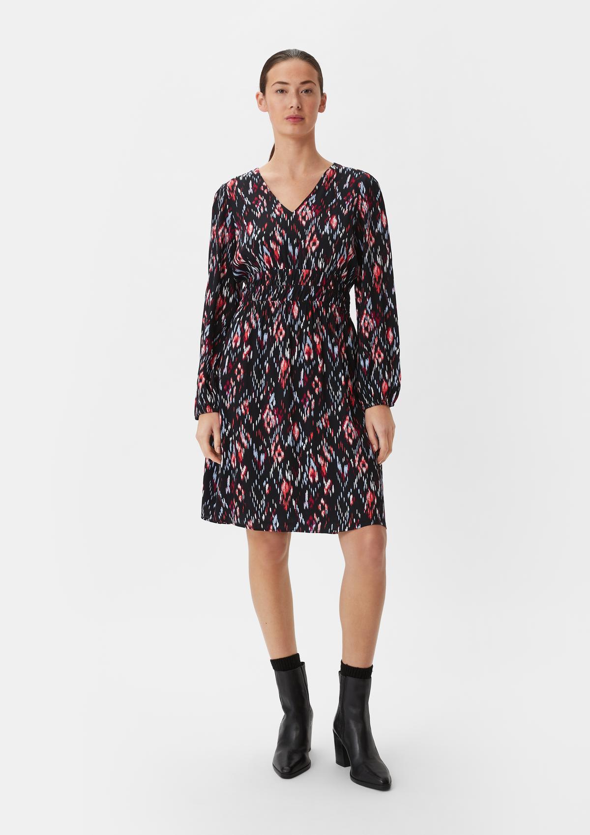 comma Fitted crêpe dress
