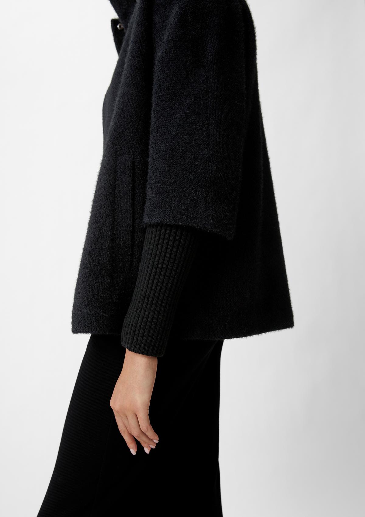 comma Short knitted cape