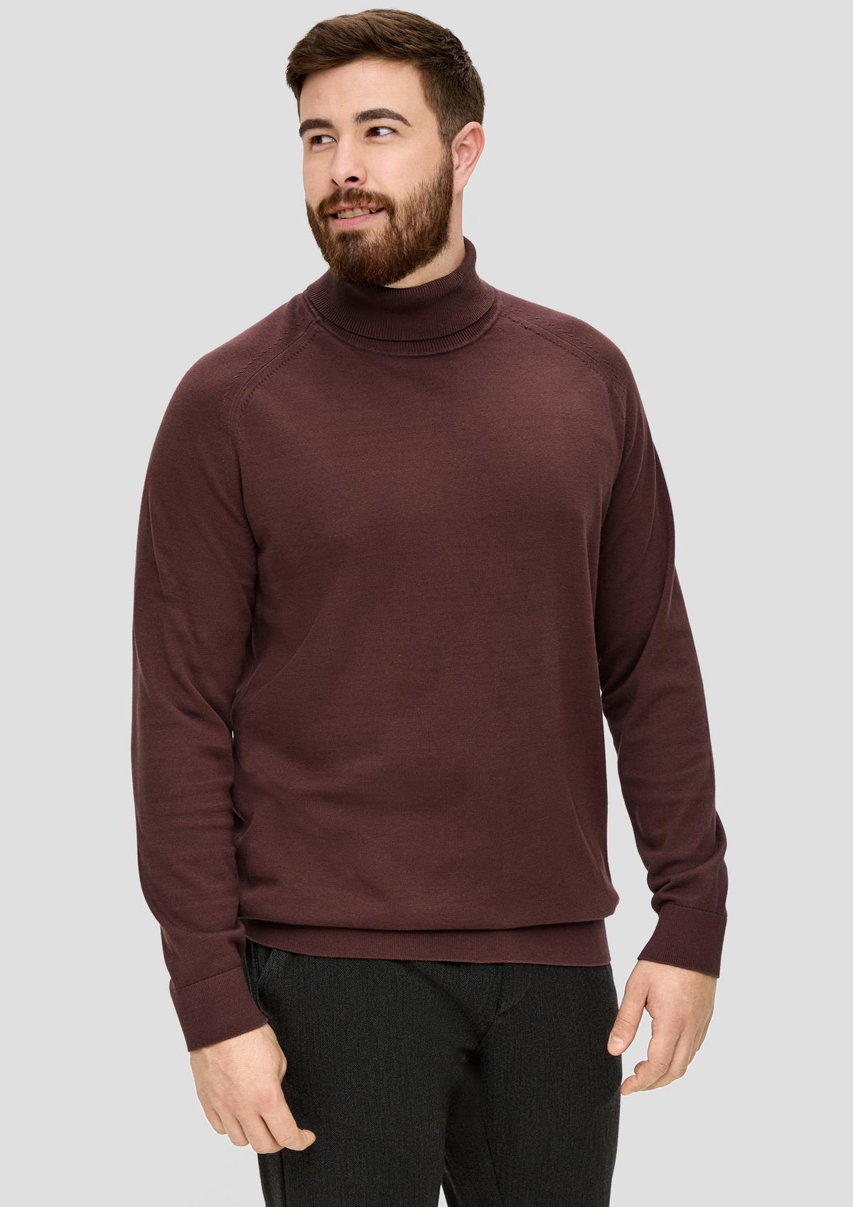 Pamučni pulover s dolčevita ovratnikom