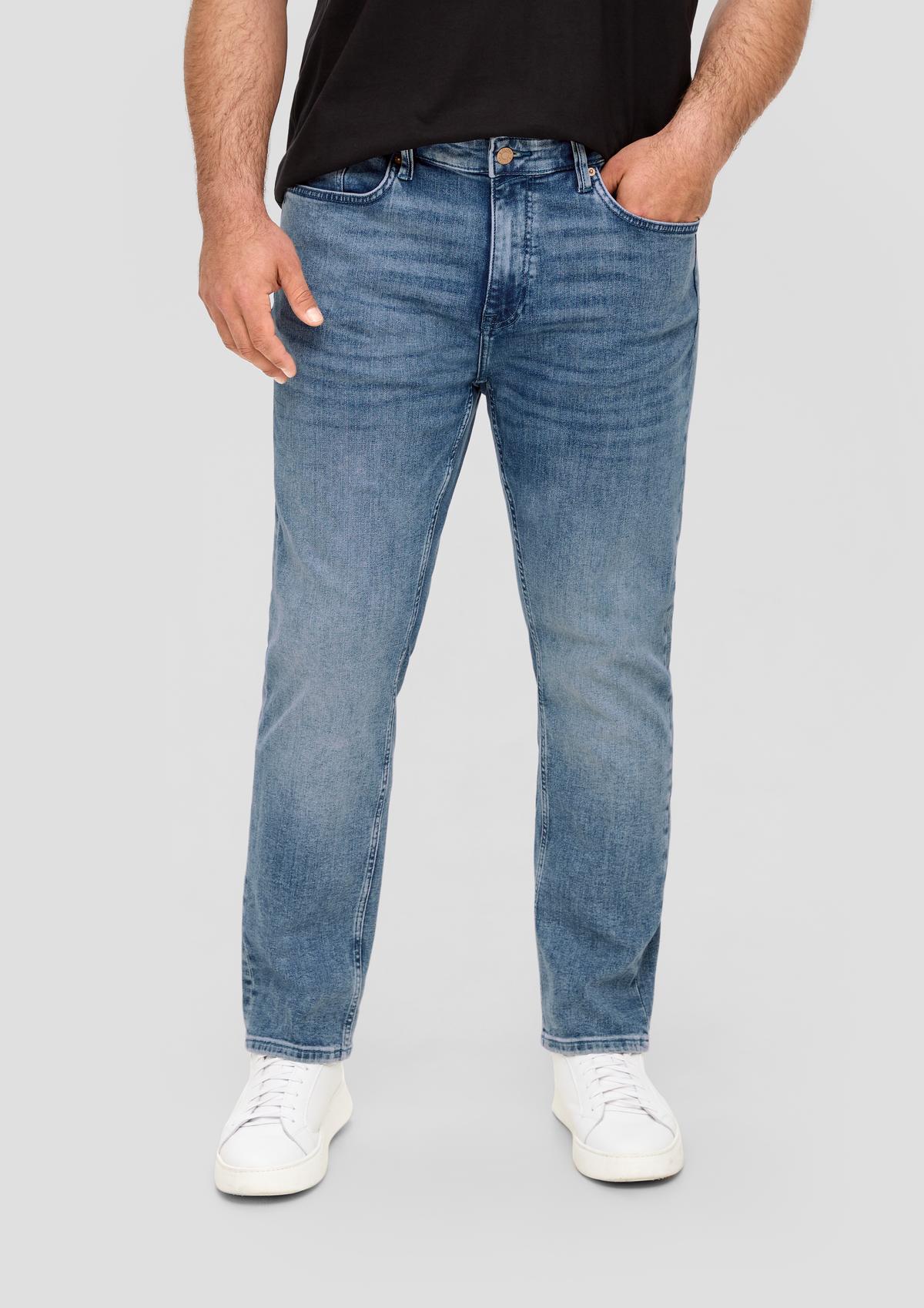 Fit Rise Leg - blue 5-Pocket deep Tapered Jeans / / Mid / Regular Style /