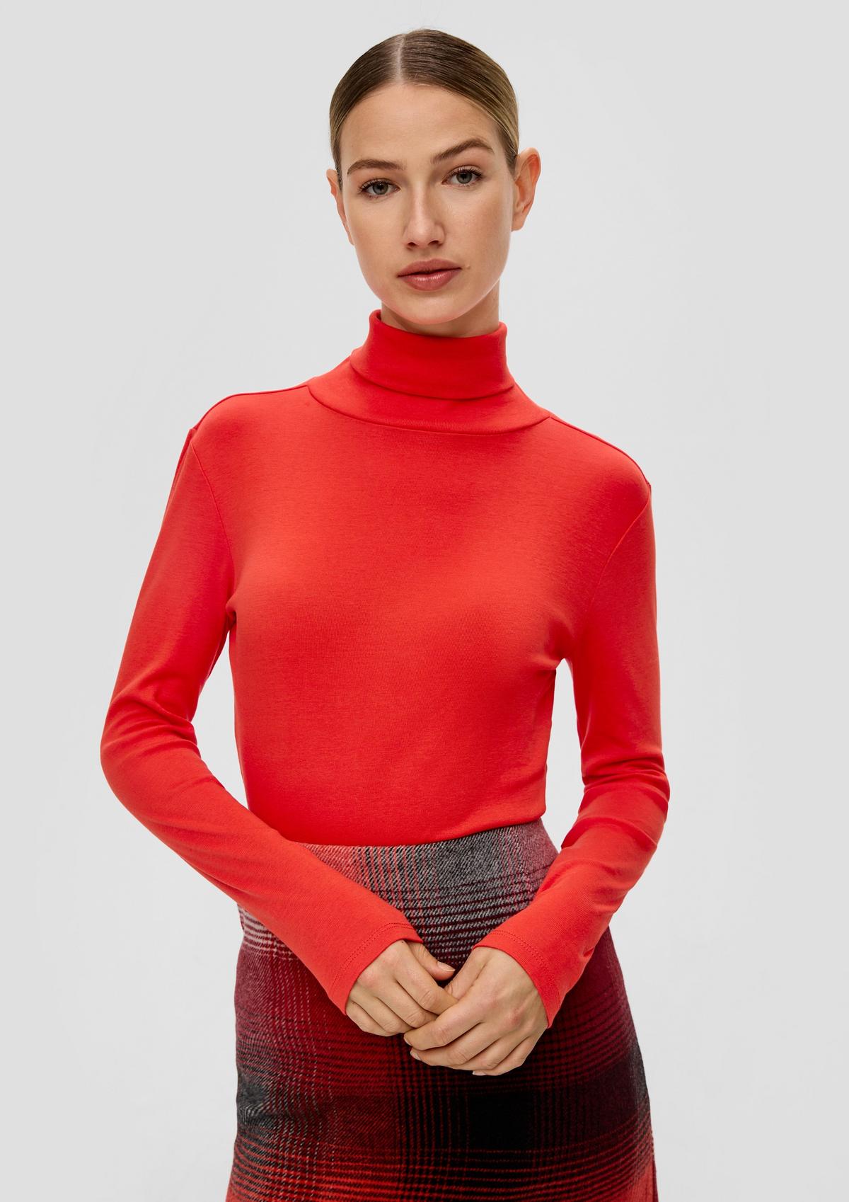 Long sleeve top with a ribbed texture - red
