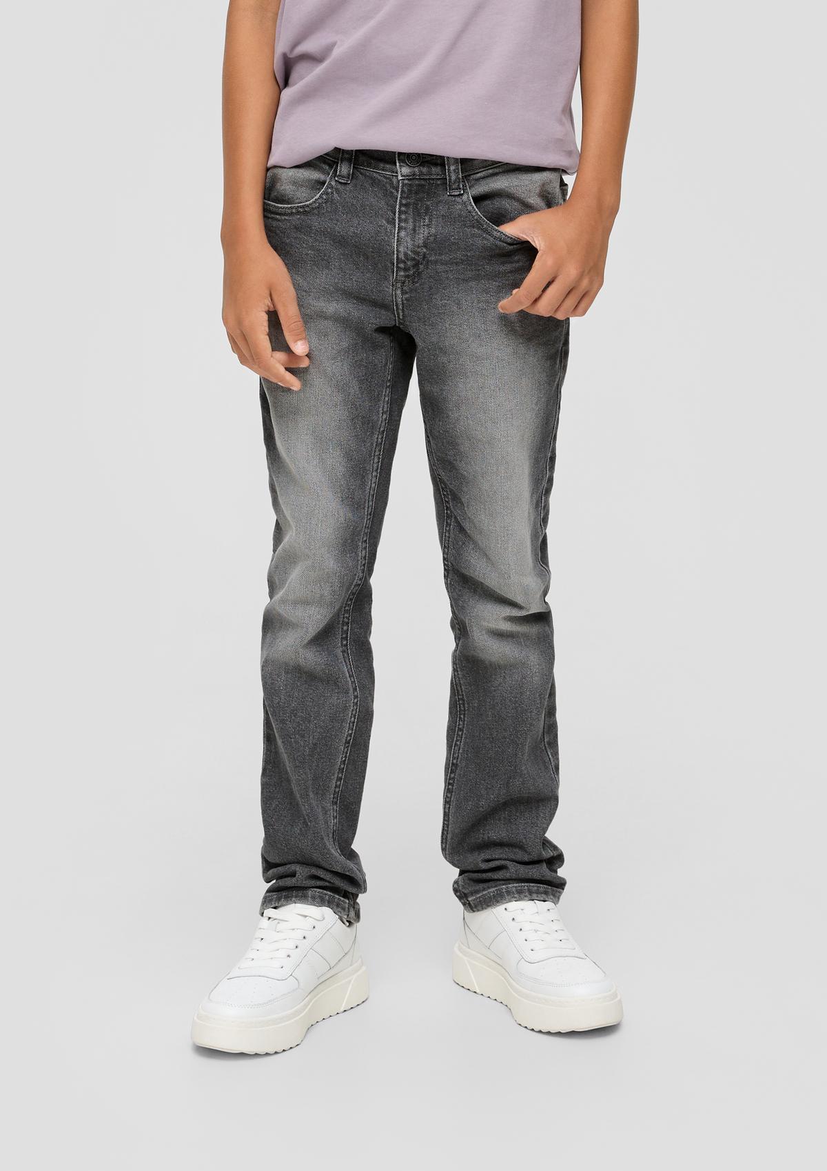Seattle jeans / regular fit / mid rise / slim leg