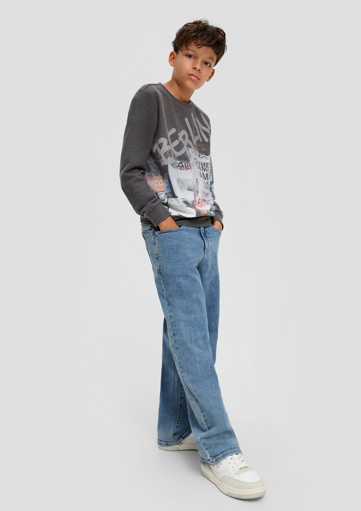 Džínsy/Regular Fit/stredne vysoký pás/pološiroké nohavice