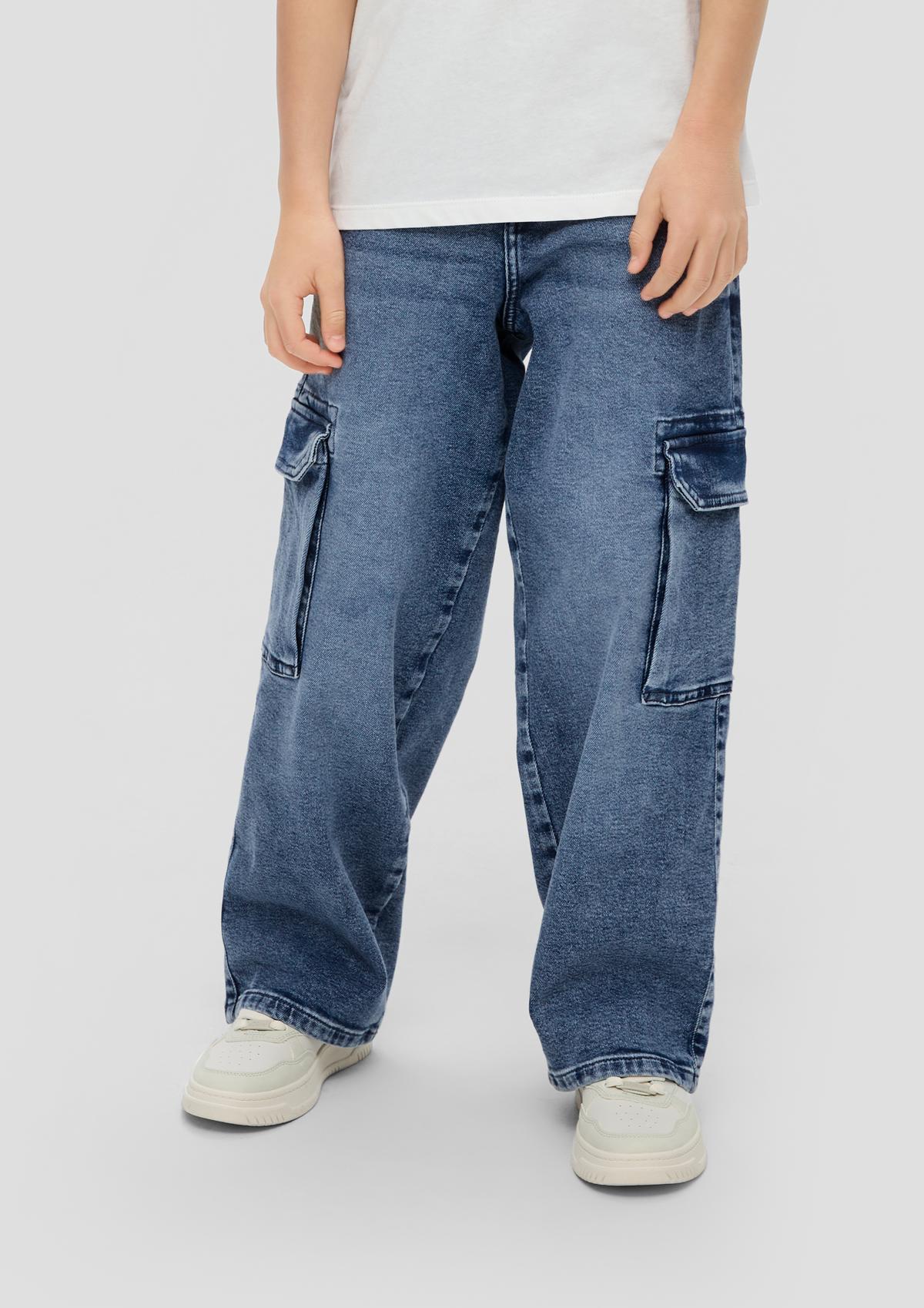 Jeans / Regular fit / Mid rise / Slim leg