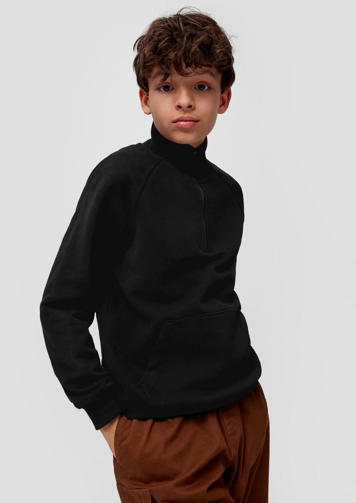 Sweatshirt mit Känguru-Tasche - rubinrot | Troyer