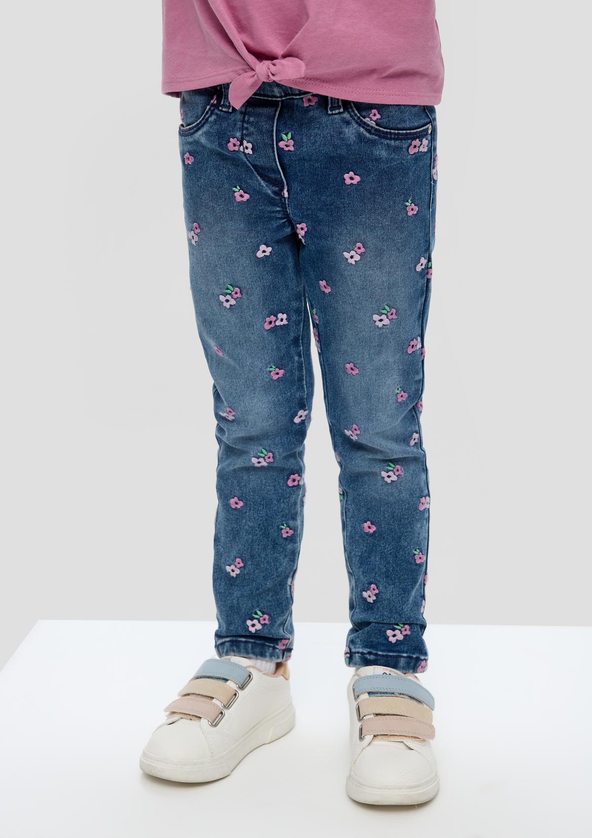 Jeans / slim fit / high rise / slim leg / floral embroidery
