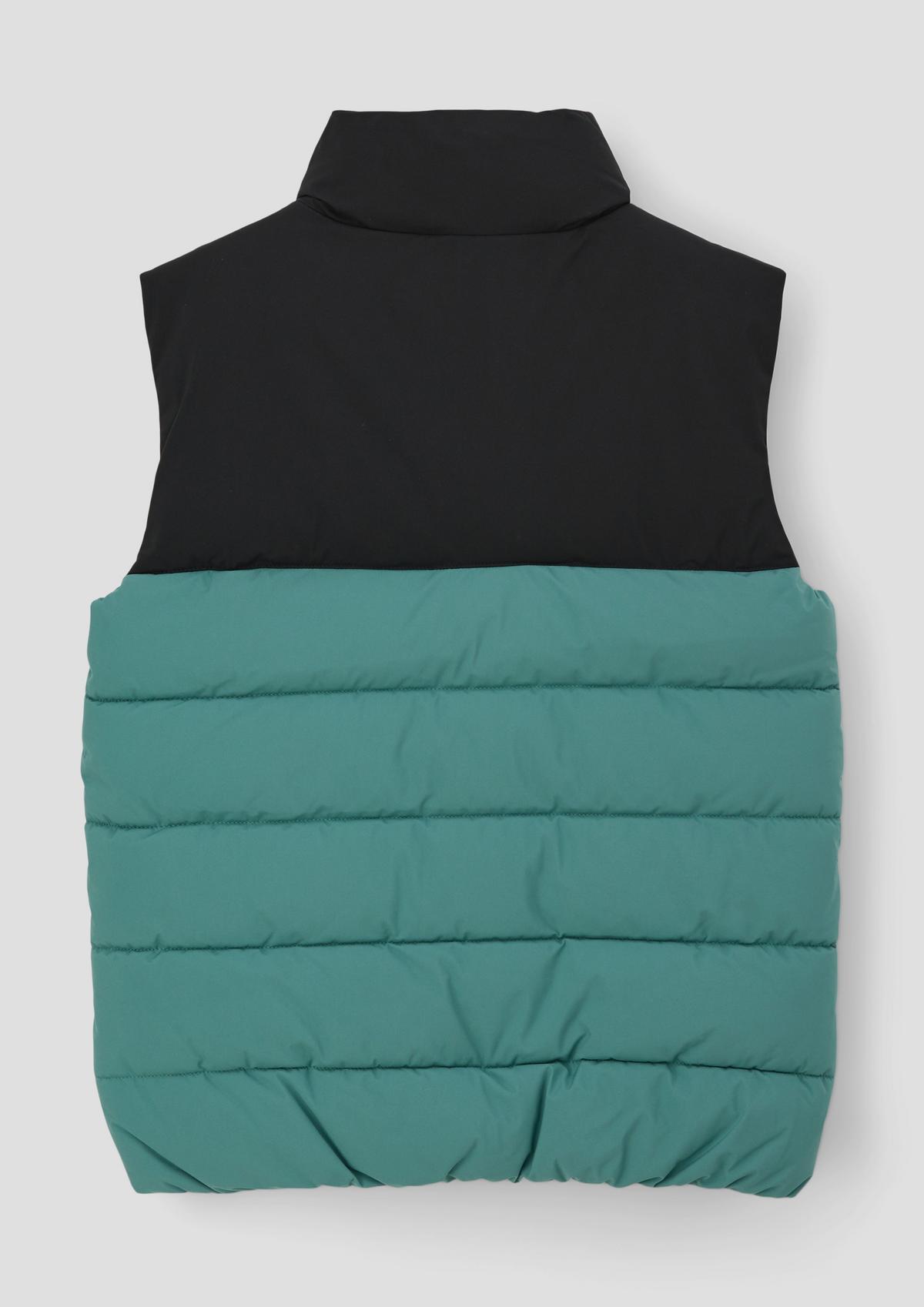 s.Oliver Outdoorová vesta s barevnými bloky