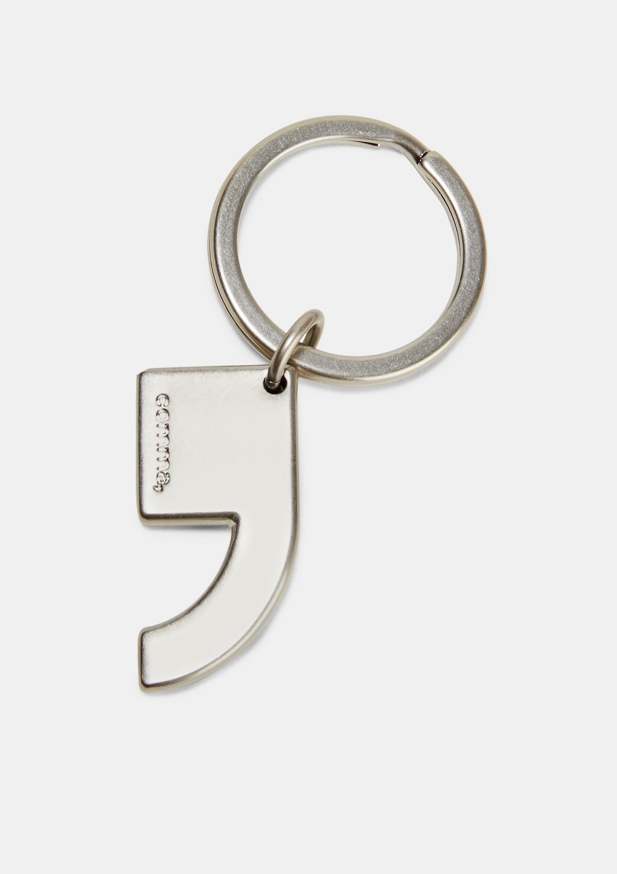comma Small logo keyring made of metal