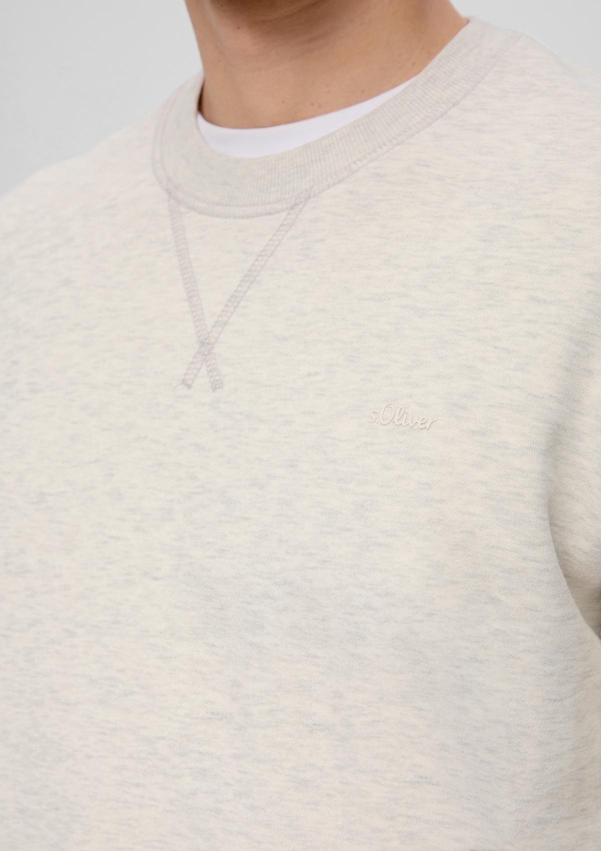 Sweatshirt with a logo detail cream 
