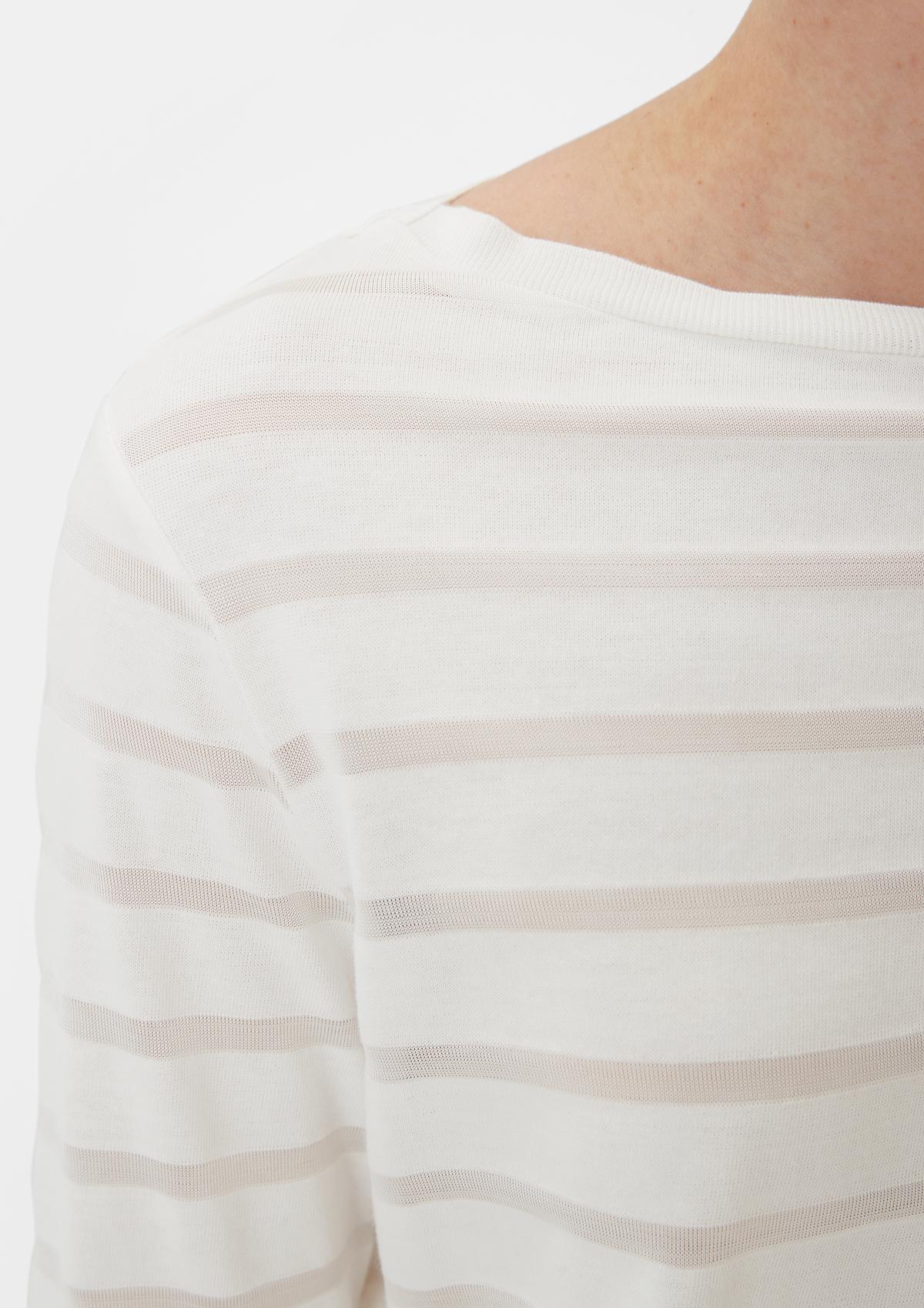 comma Striped top with bateau neckline