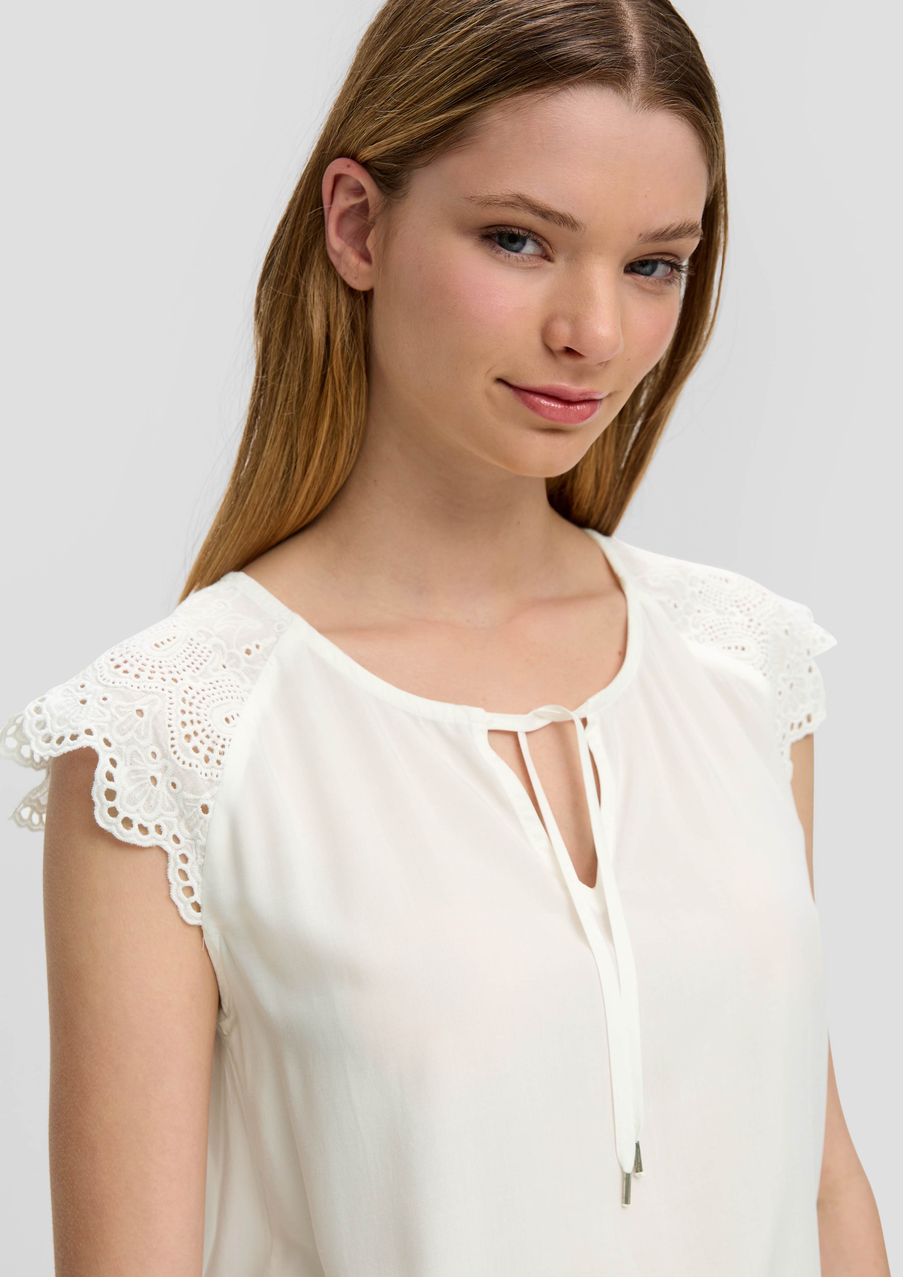 Blouse in 0200, 6103 & 9999