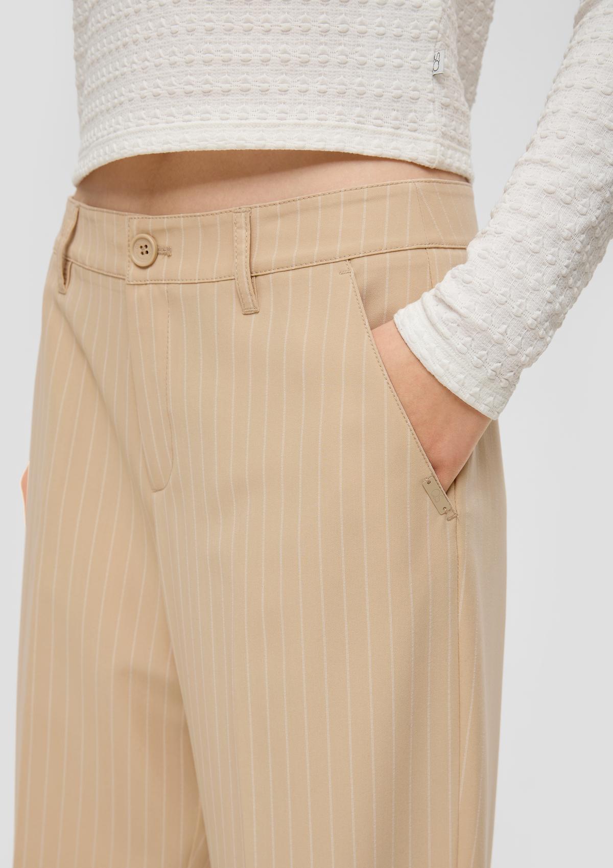 s.Oliver Regular: kalhoty s širokými nohavicemi, s vlasovým proužkem