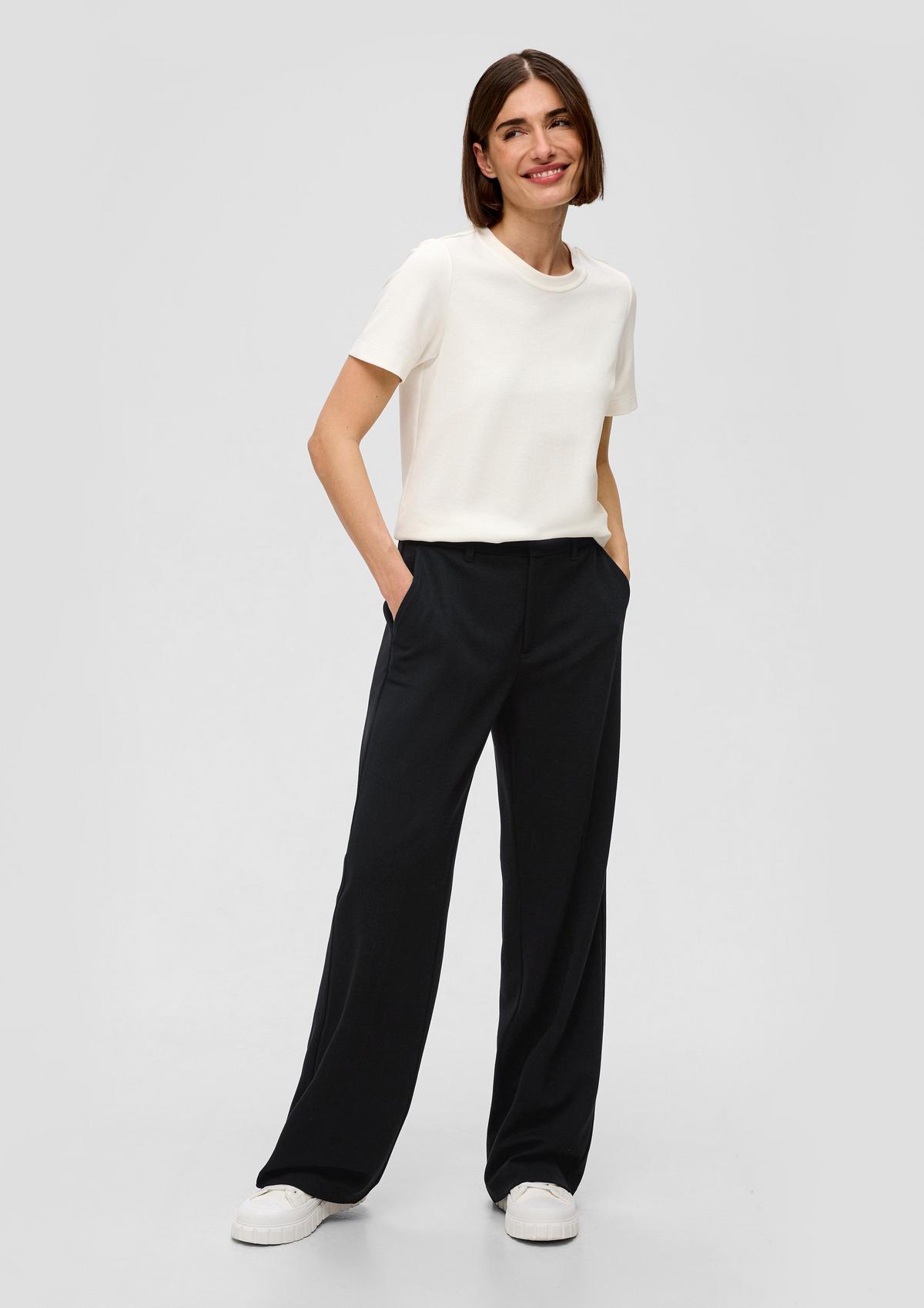 Regular fit: trousers with pressed pleats