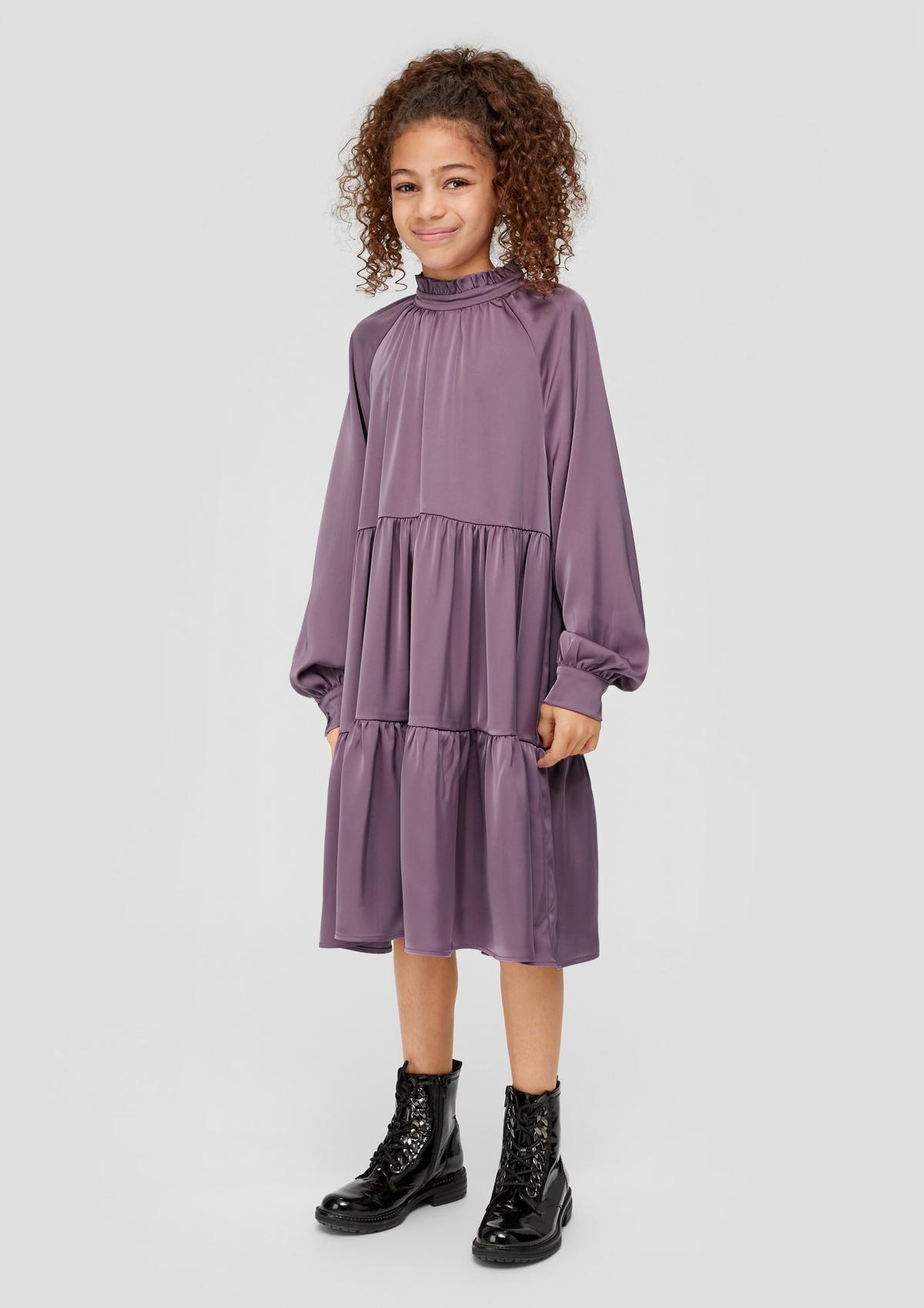 s.Oliver Saténové šaty so stupňovitou sukňou
