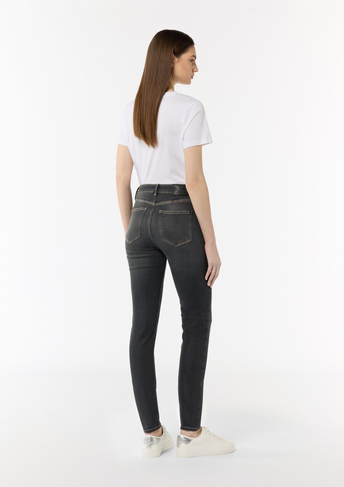 comma Super Skinny: elastische Jeans