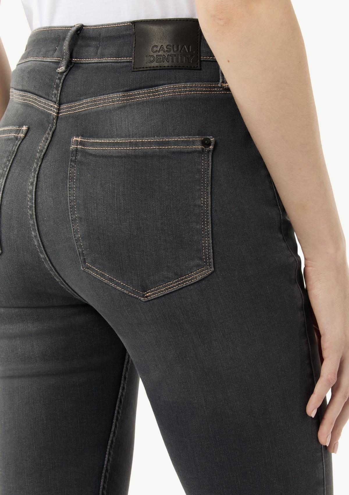 comma Super Skinny: elastische Jeans