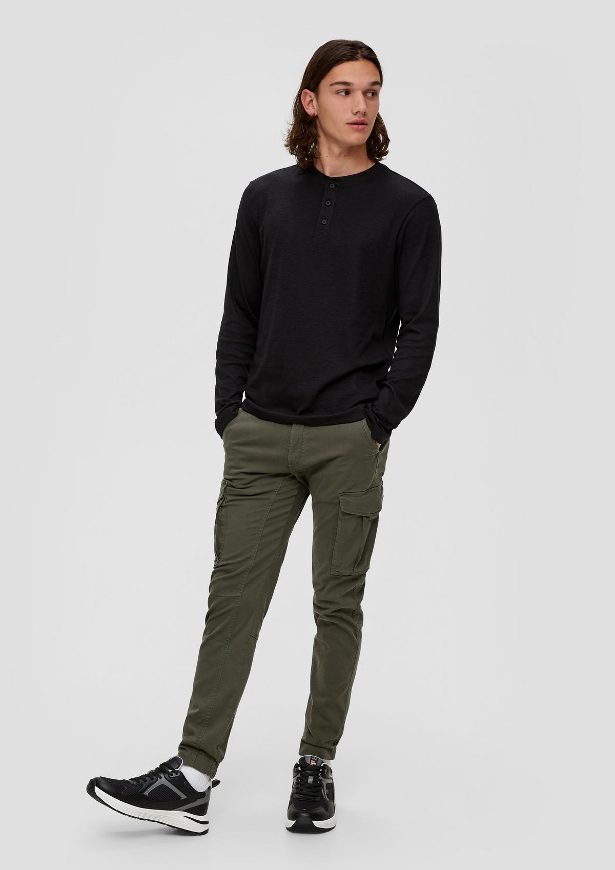Slim Fit: kalhoty ve stylu cargo