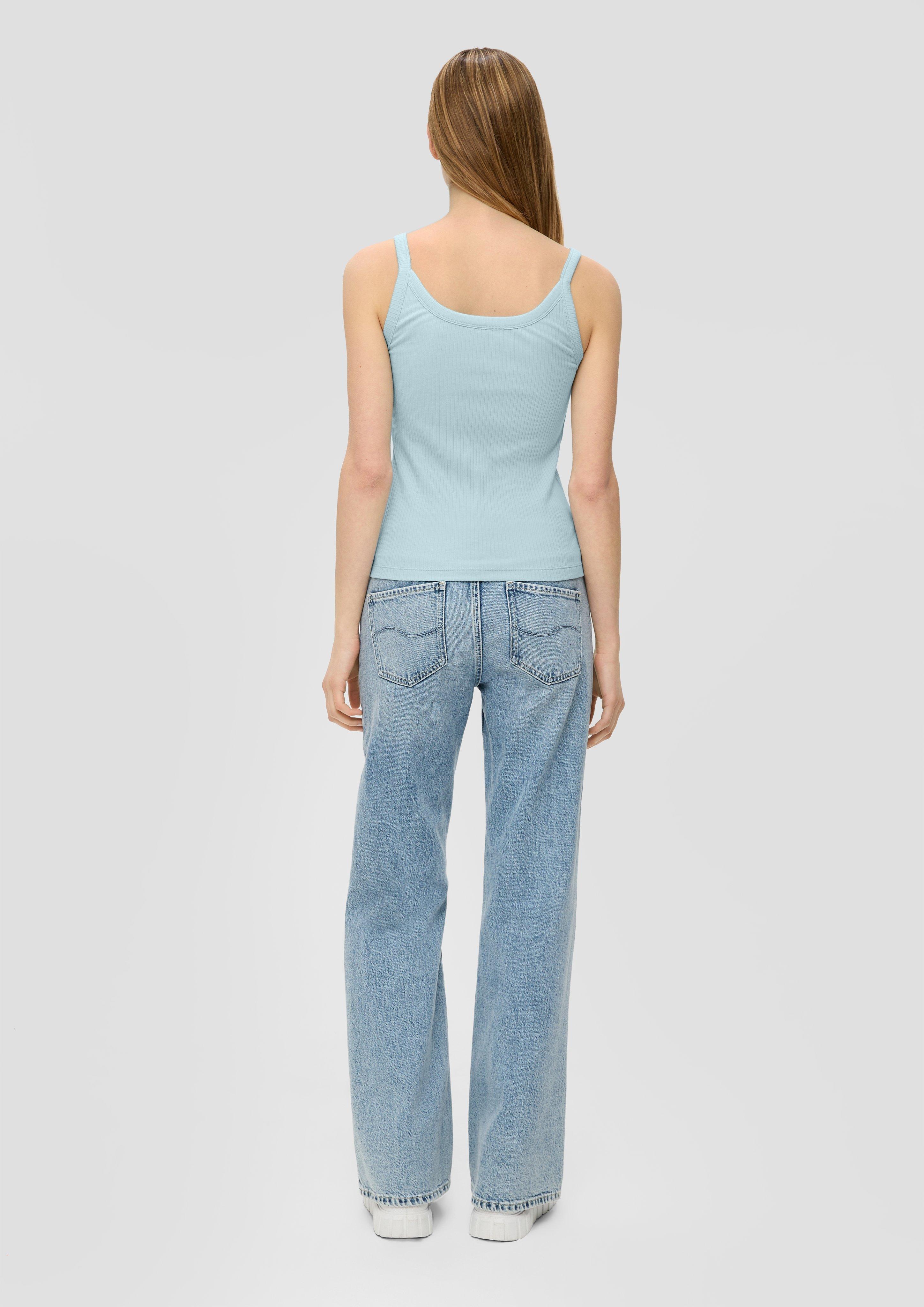 Top in 6103, 9999, 0100 & 2108