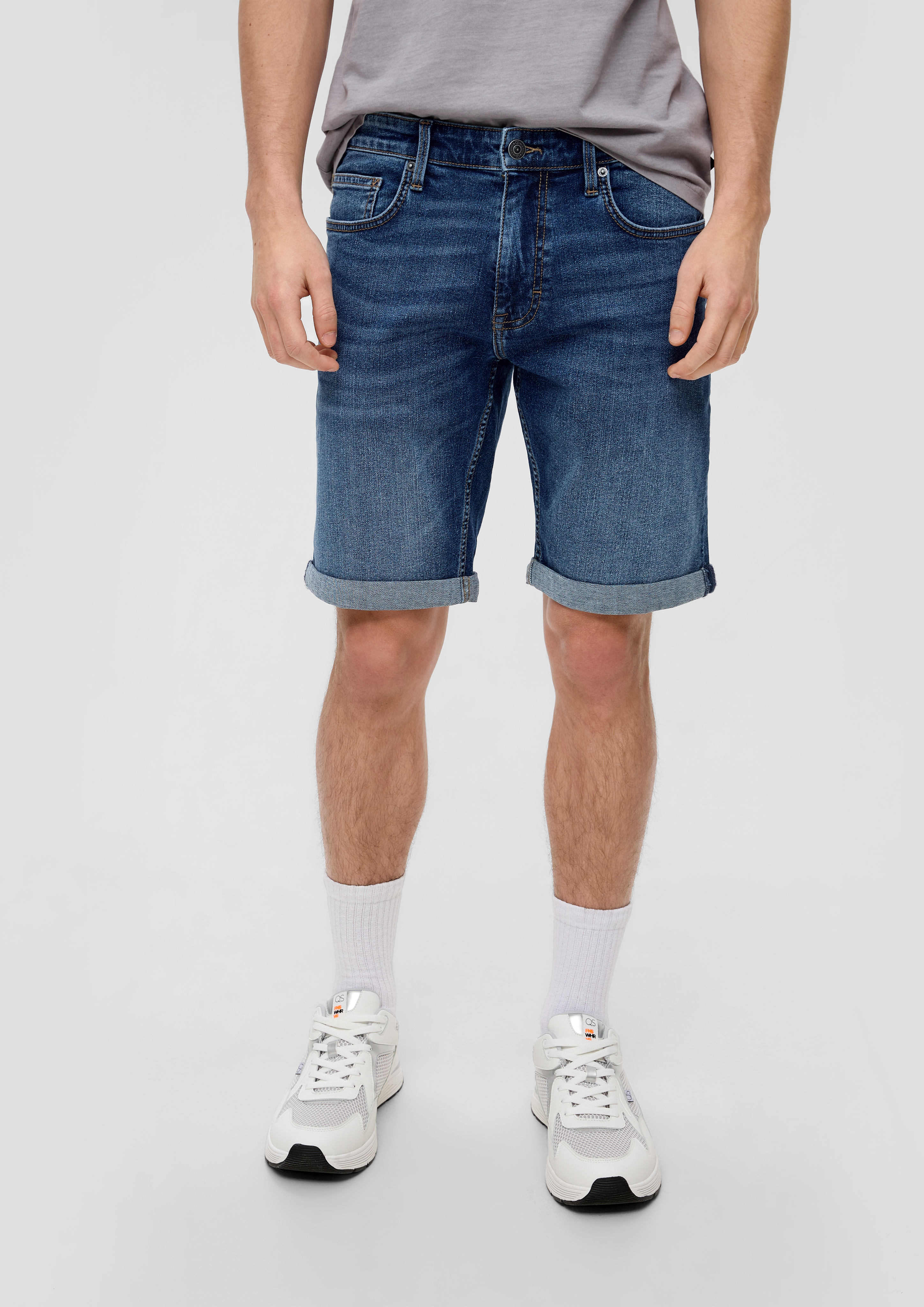 Jeans in 57Z6, 54Z4 & 92Z3